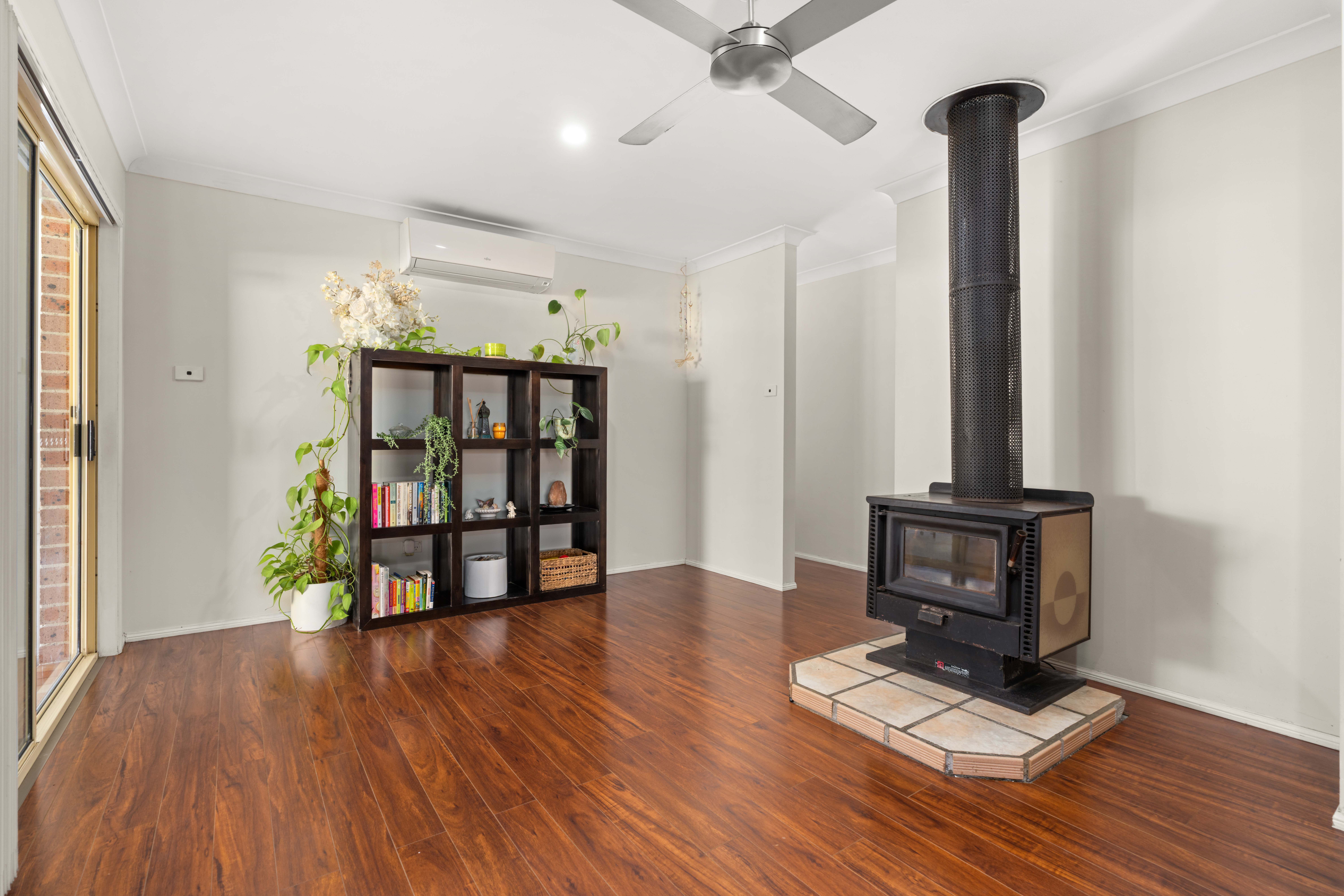 12 Hermes Crescent — photo 8 of 26
