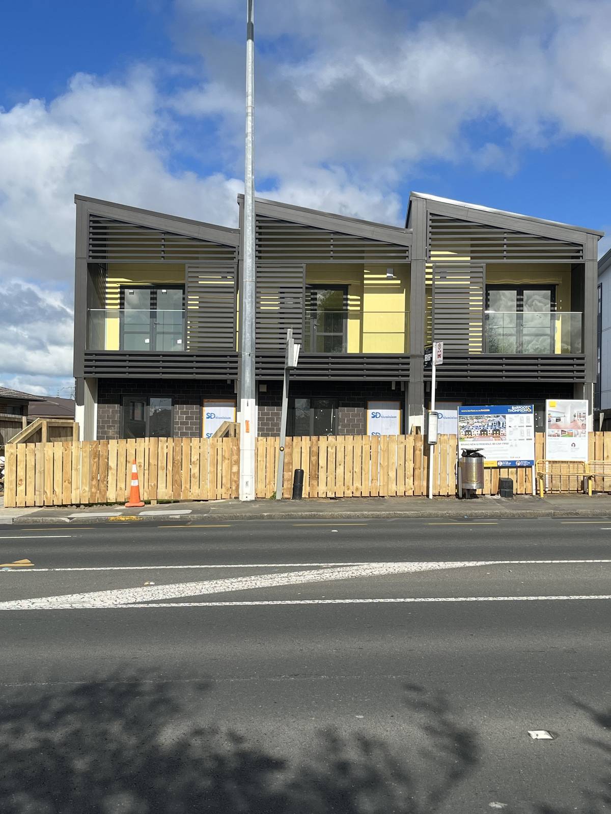 2-3226-great-north-road-new-lynn-waitakere-city-real-estate-ray