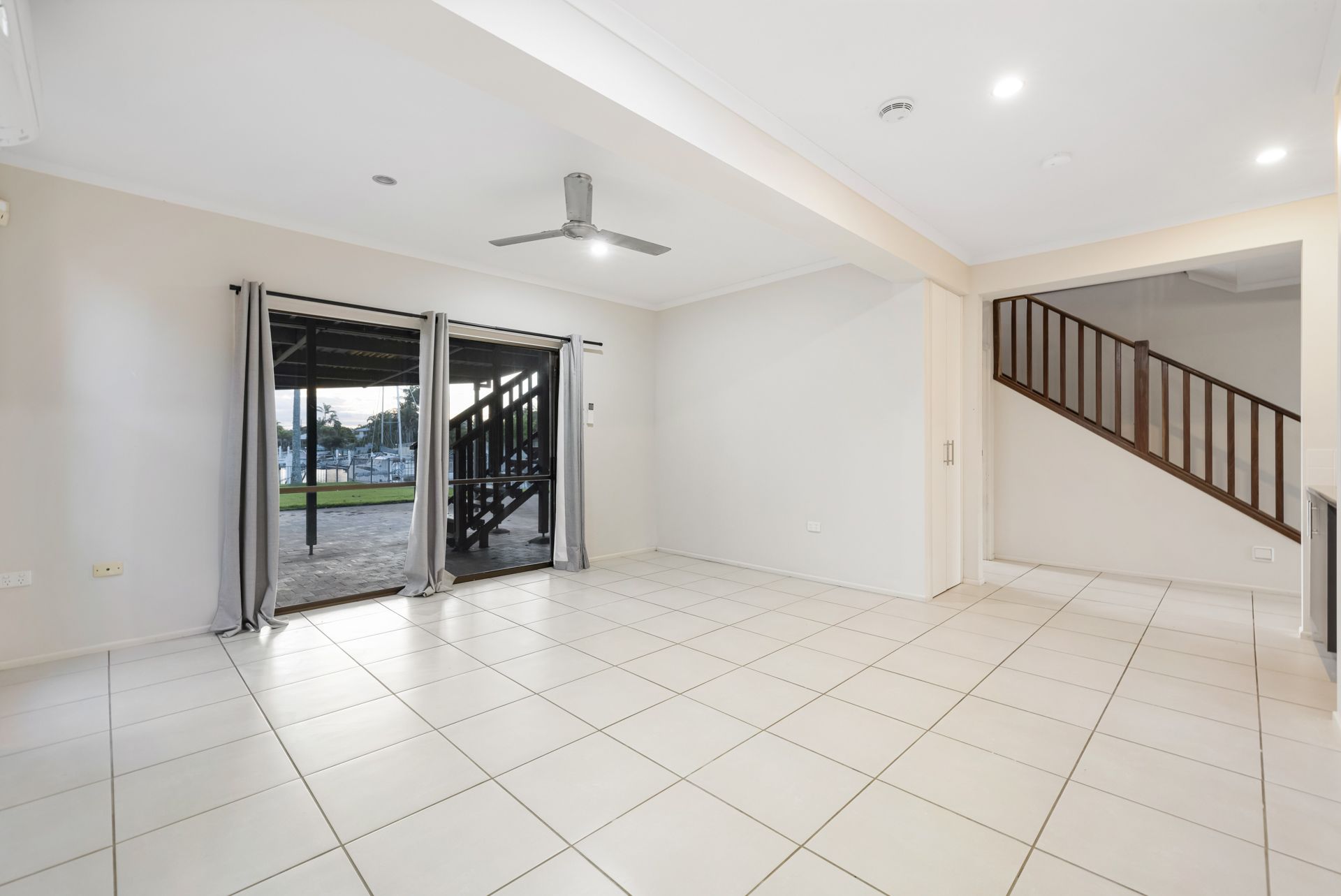 50 Coomaroo Crescent — photo 9 of 21