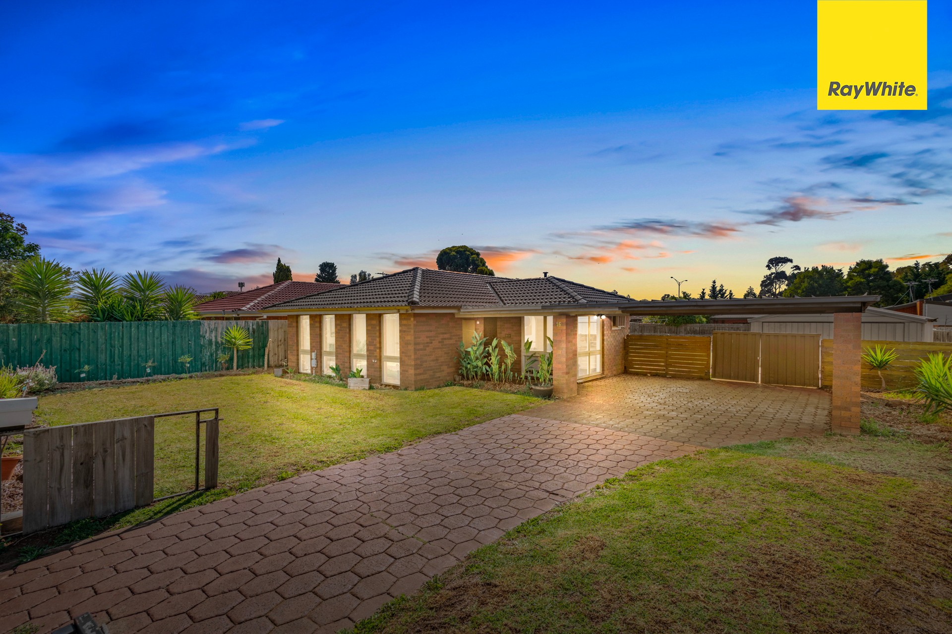 16 Chelmsford Way, Melton West, VIC 3337