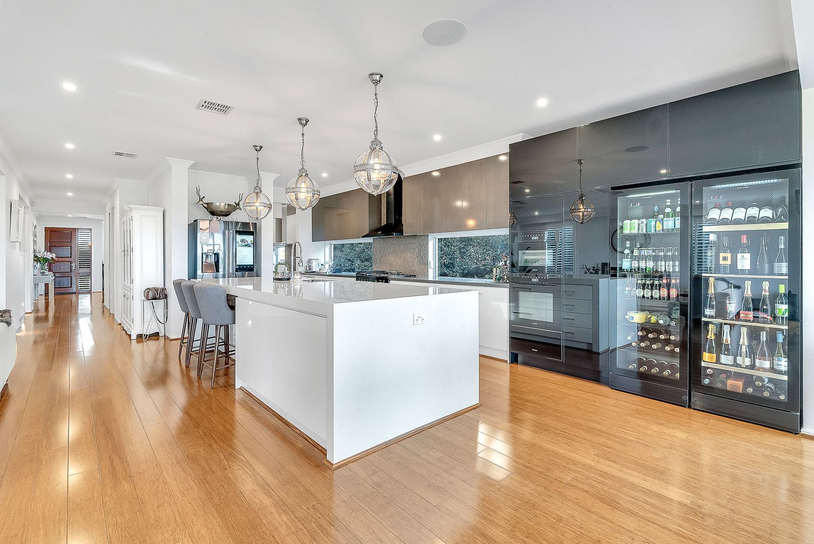 9 Celebration Drive, Sanctuary Lakes, VIC 3030