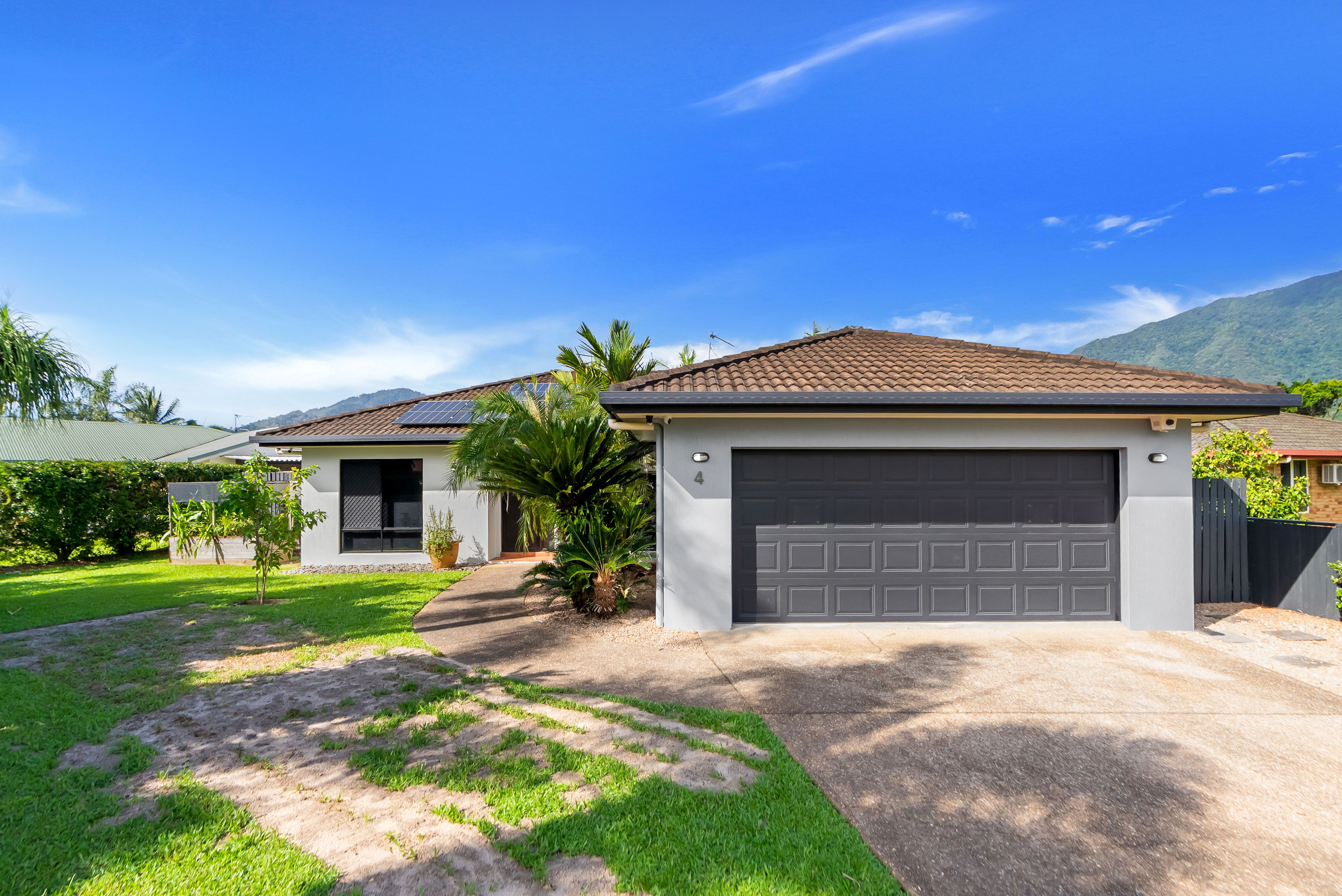 4 Caneland Court, Redlynch, QLD 4870