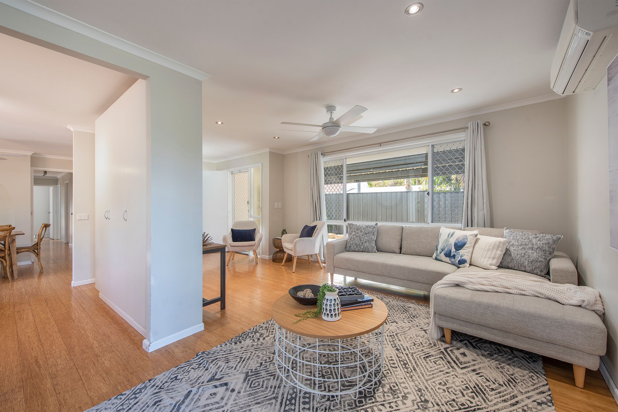 11 Owens Crescent, Regents Park, QLD 4118
