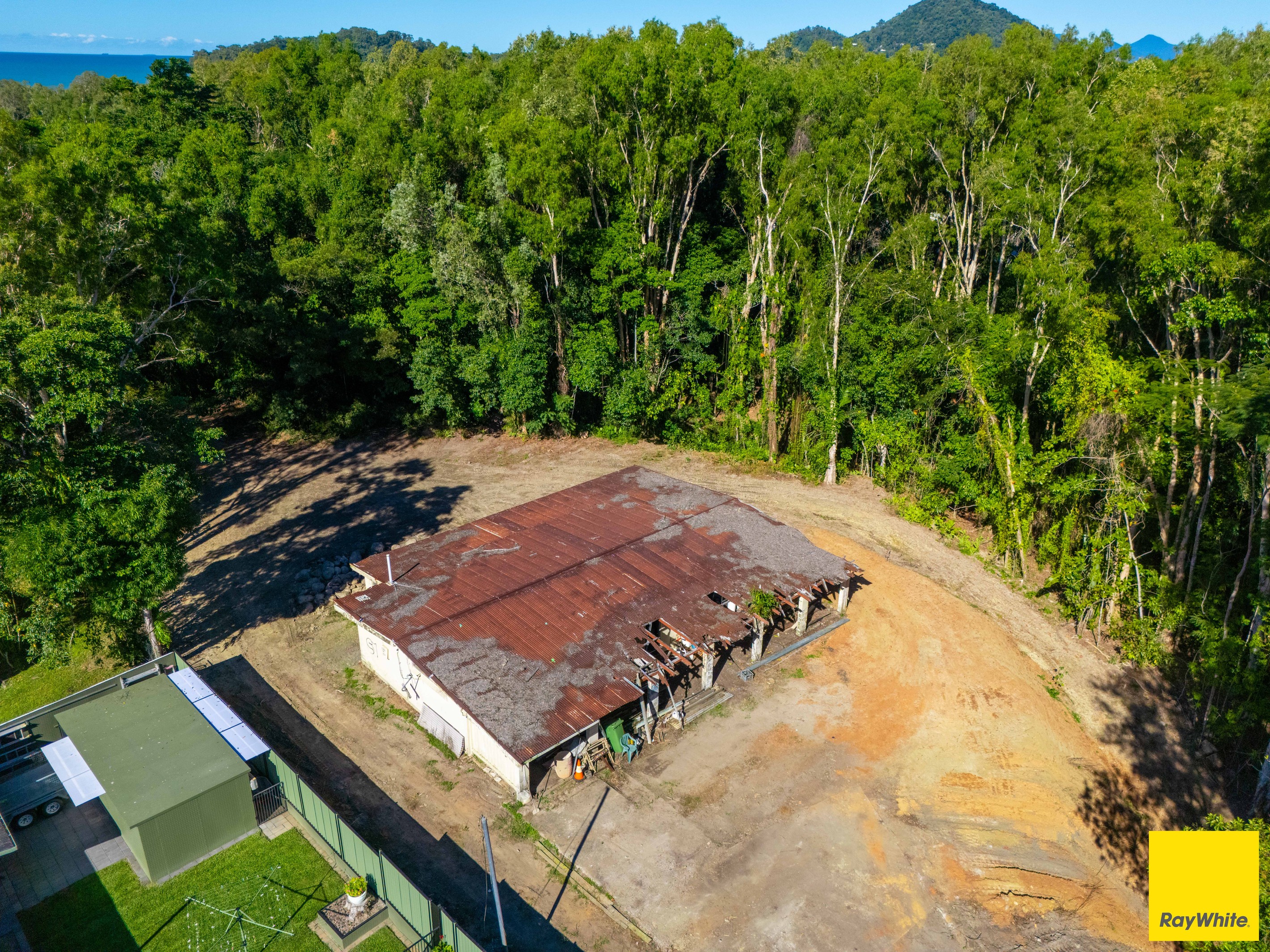 1 Captain Cook Highway, Clifton Beach, QLD 4879