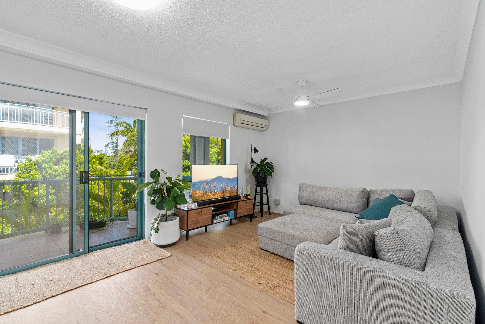 8/143-145 Golden Four Drive, Bilinga, QLD 4225