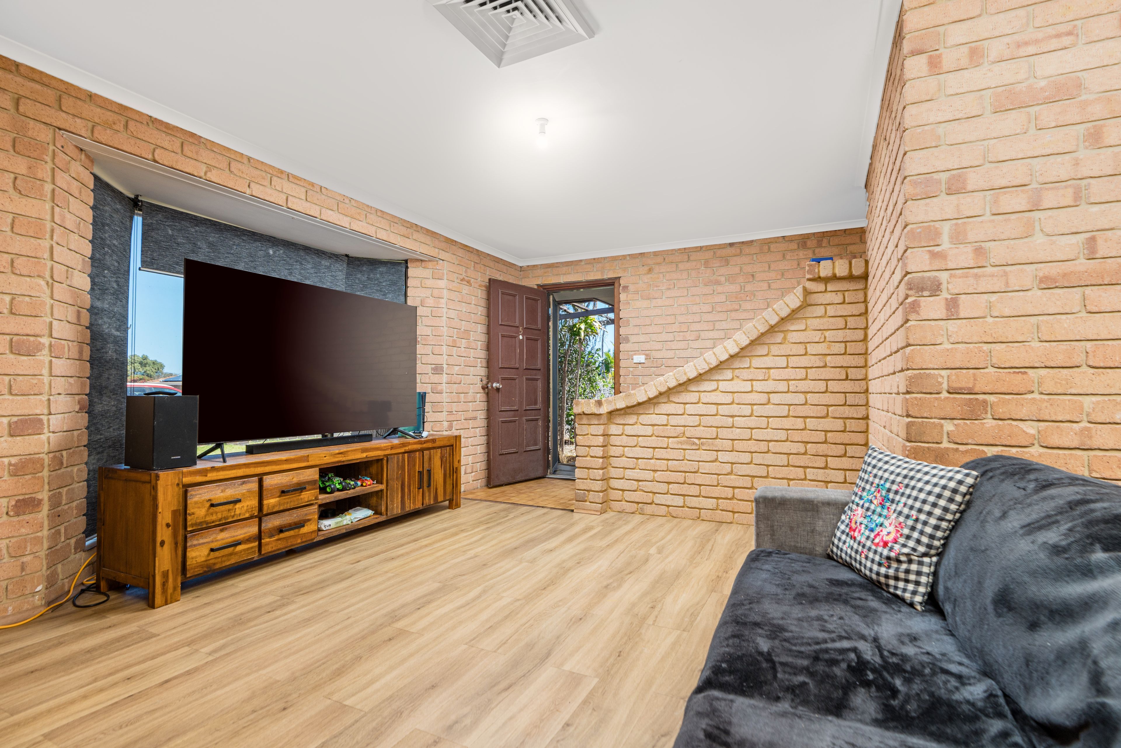 5 Pinyali Way, Waggrakine, WA 6530