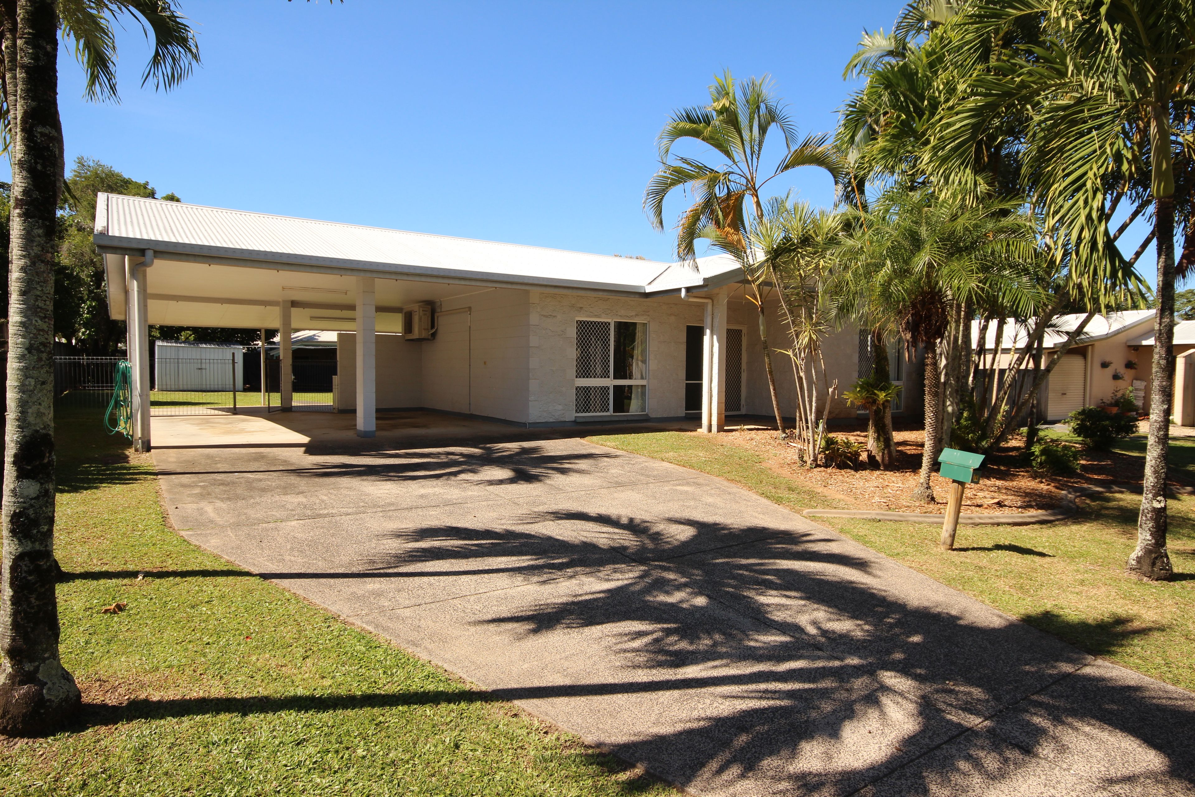 14 Royal Saxon Close, Mount Sheridan, QLD 4868