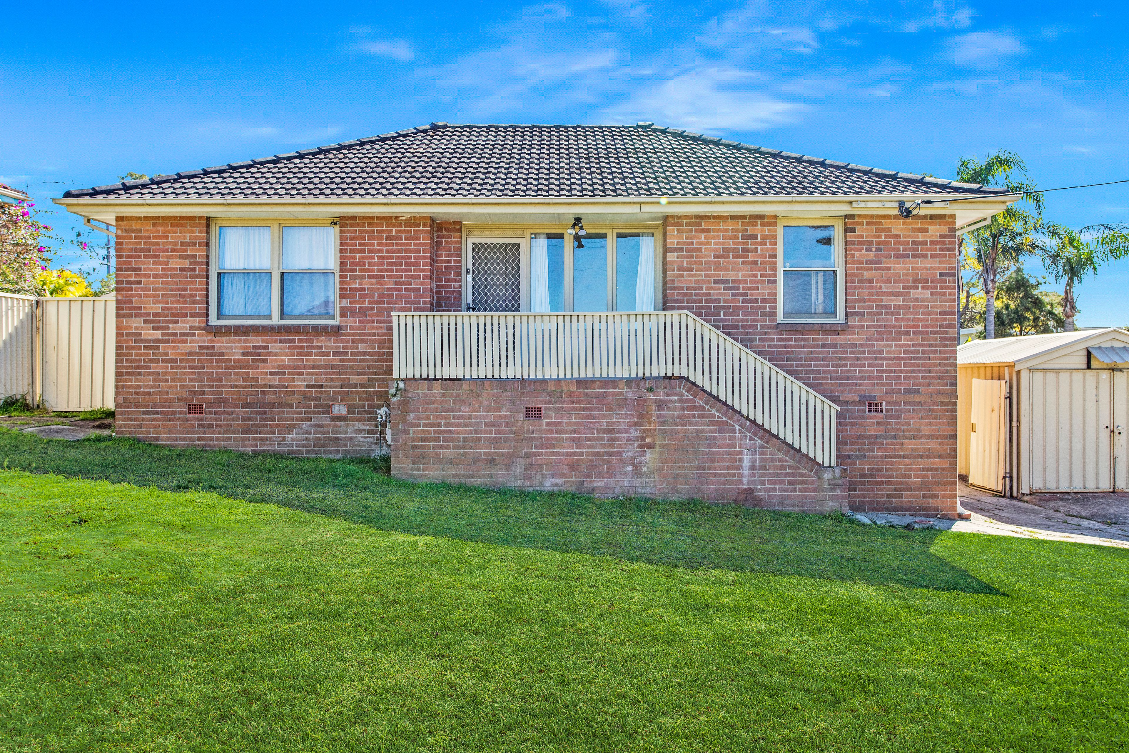 10 Kippax Street, Warilla, NSW 2528