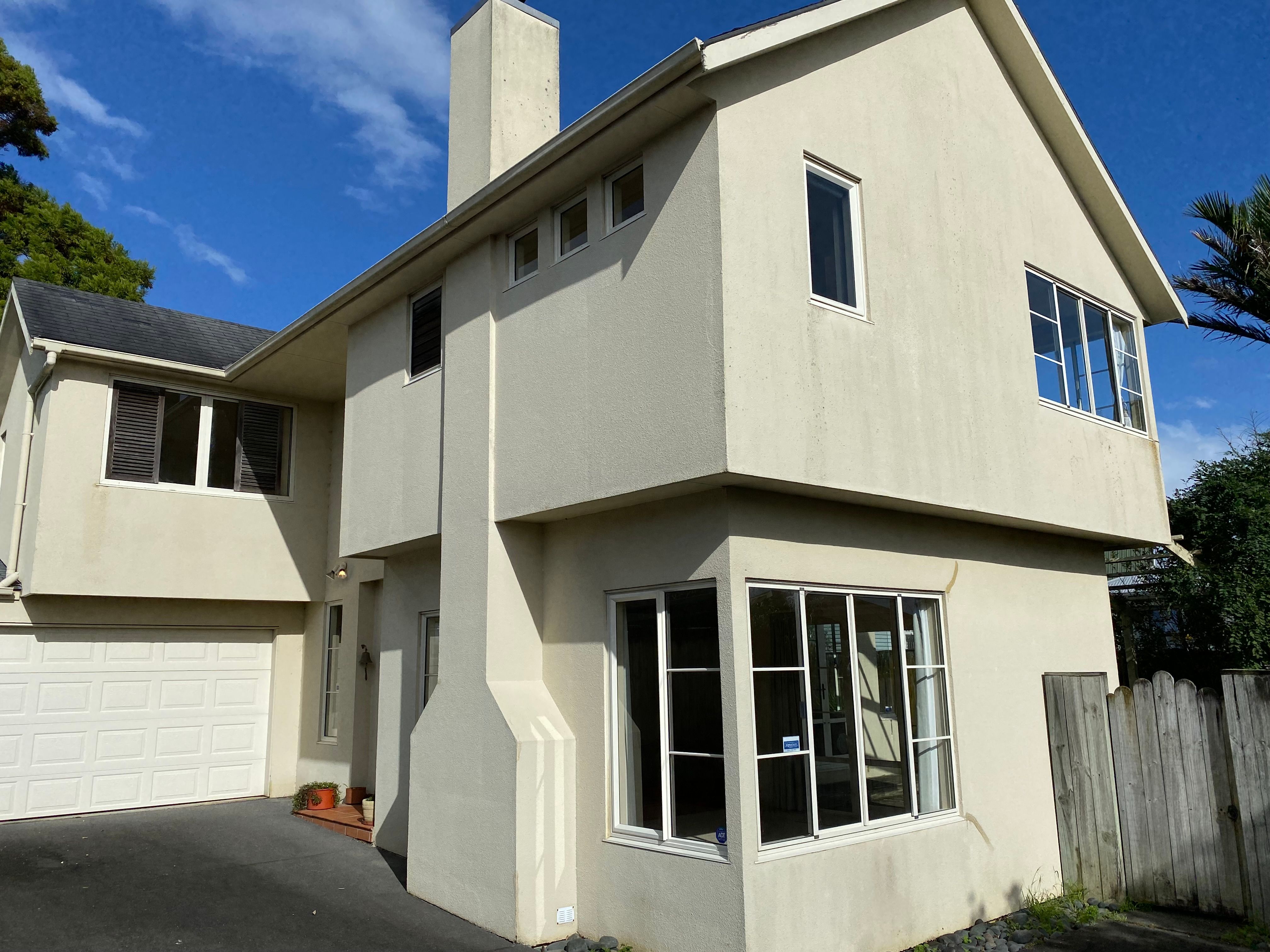 A/4 Blackett Crescent, Meadowbank, Auckland City