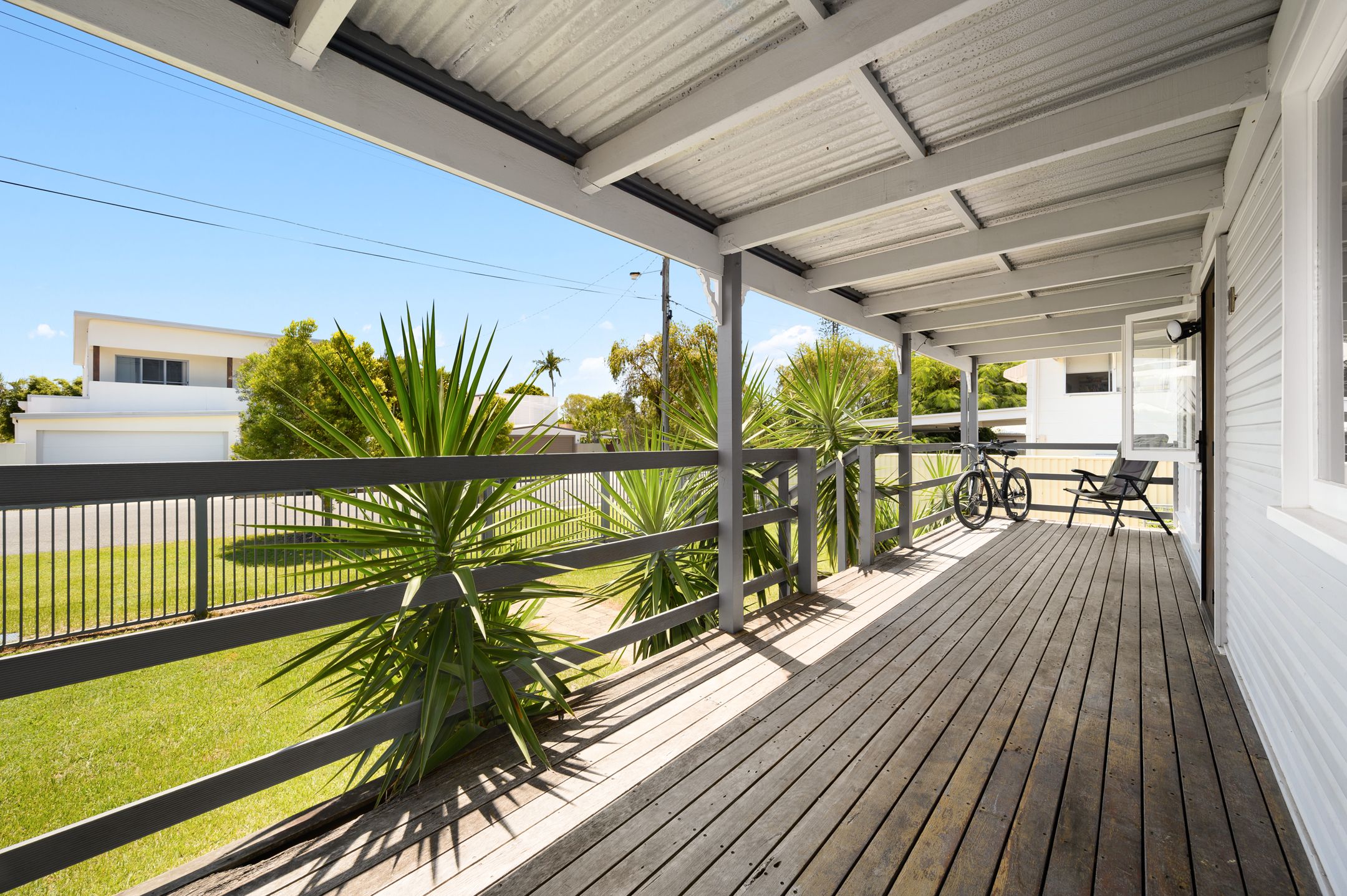 10 Plover Avenue, Paradise Point, QLD 4216 Sold House Ray White