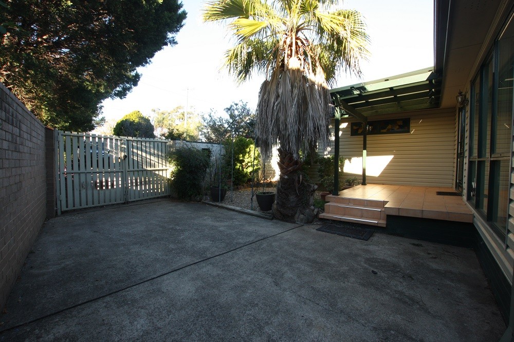 5 Kendall Street, Campbelltown, NSW 2560