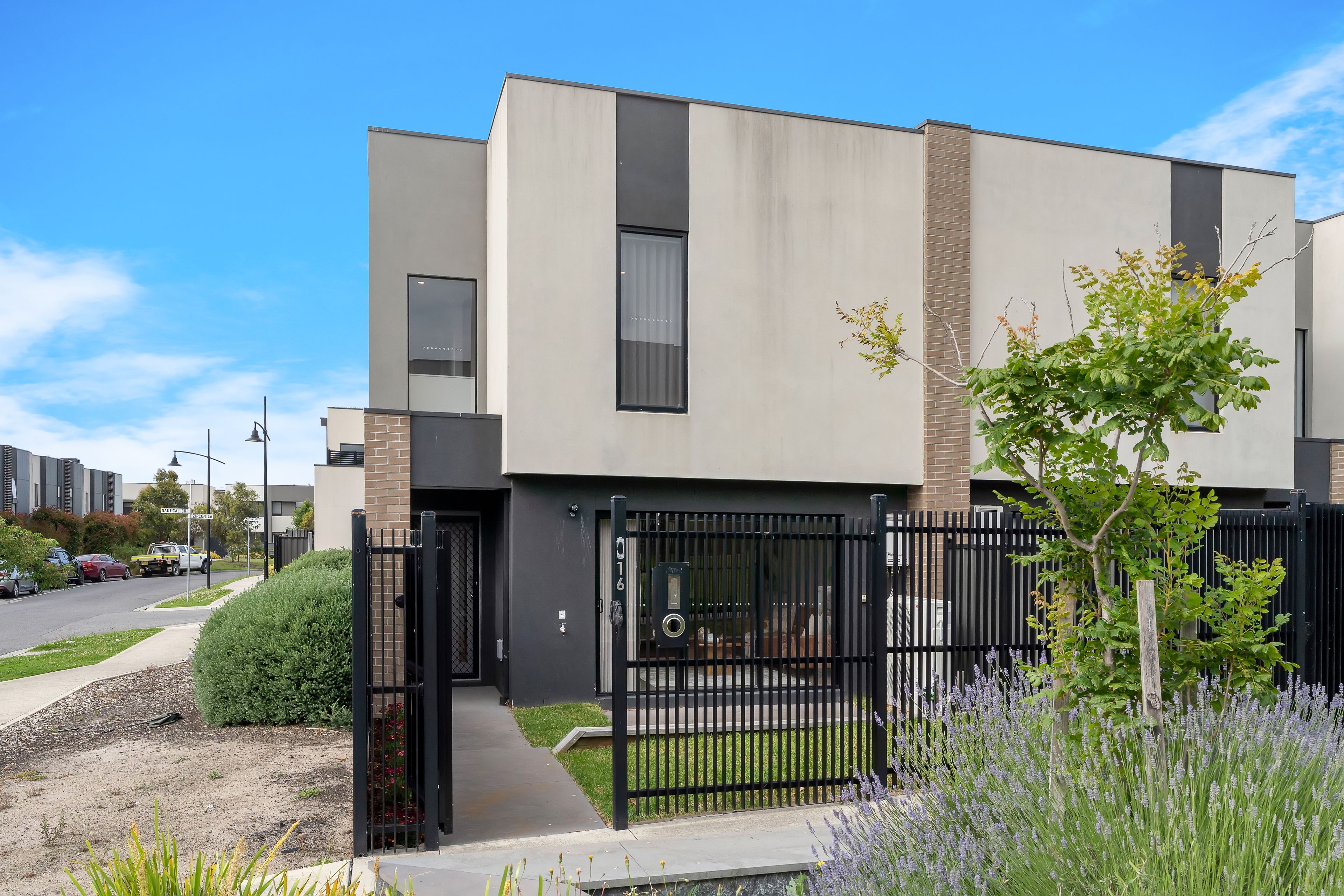16 Cerulean Walk, Craigieburn, VIC 3064