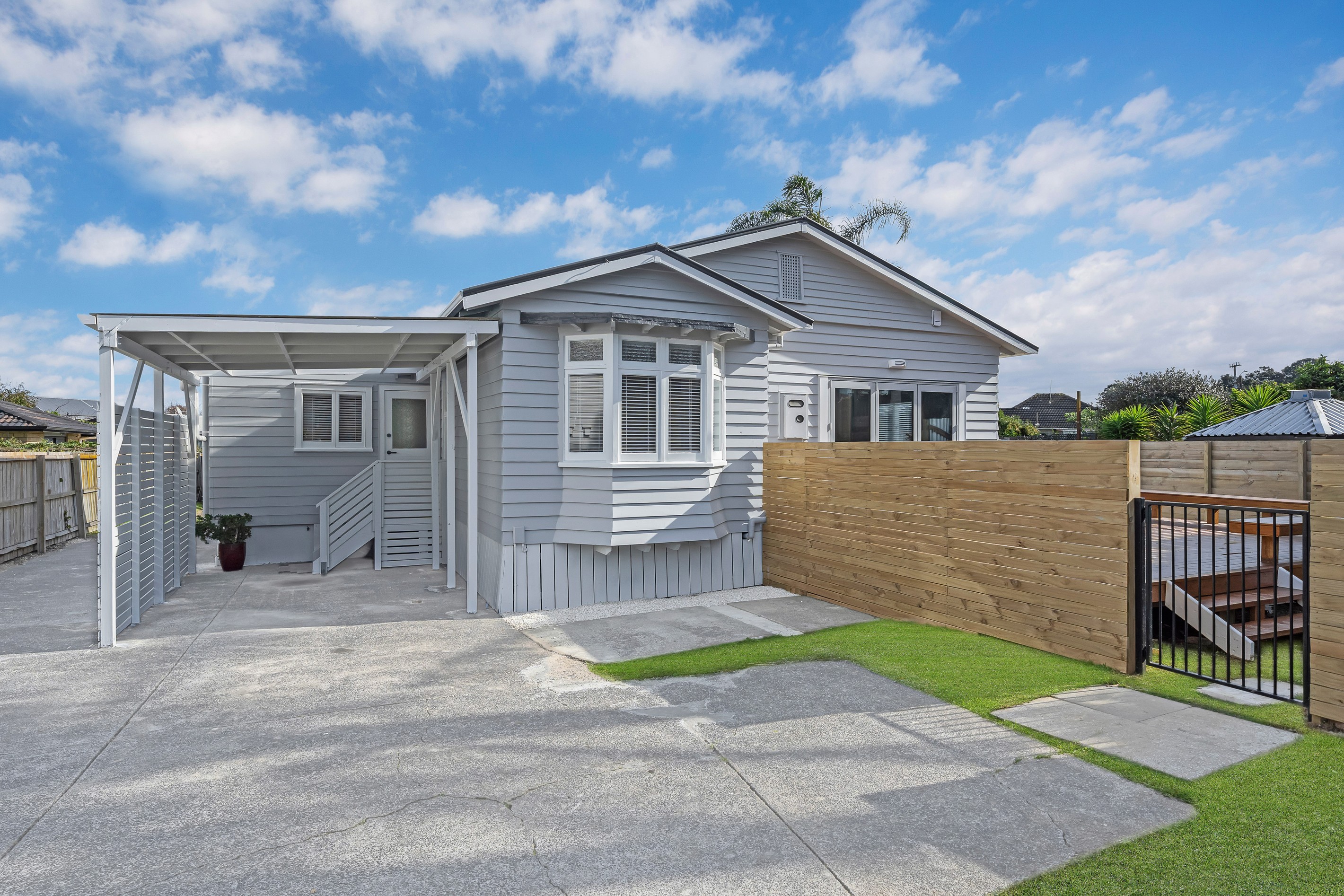 1/9 Kenderdine Road, Papatoetoe, Manukau City