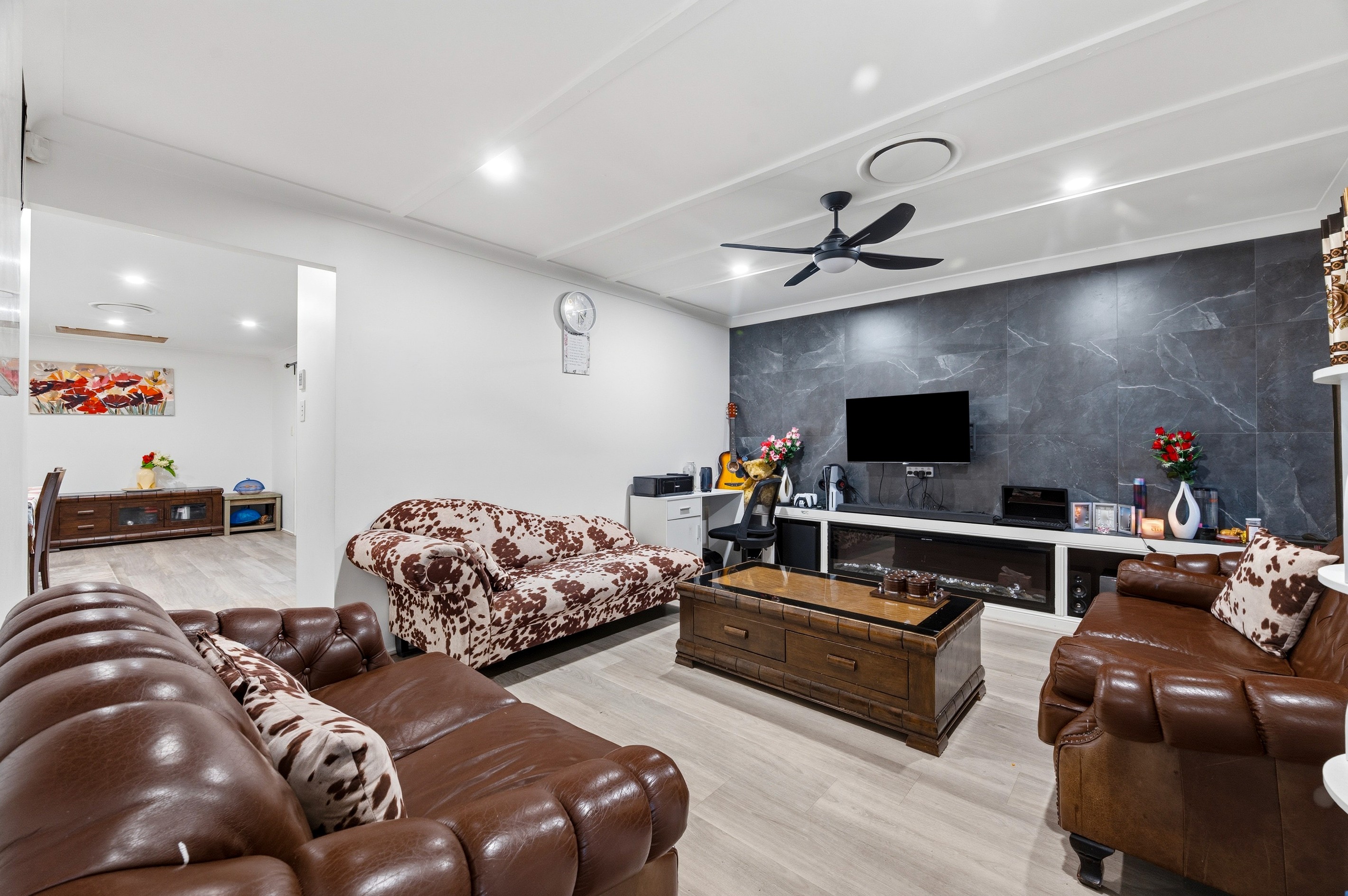 39 & 39a Mclaughlin Circuit, Bradbury, NSW 2560