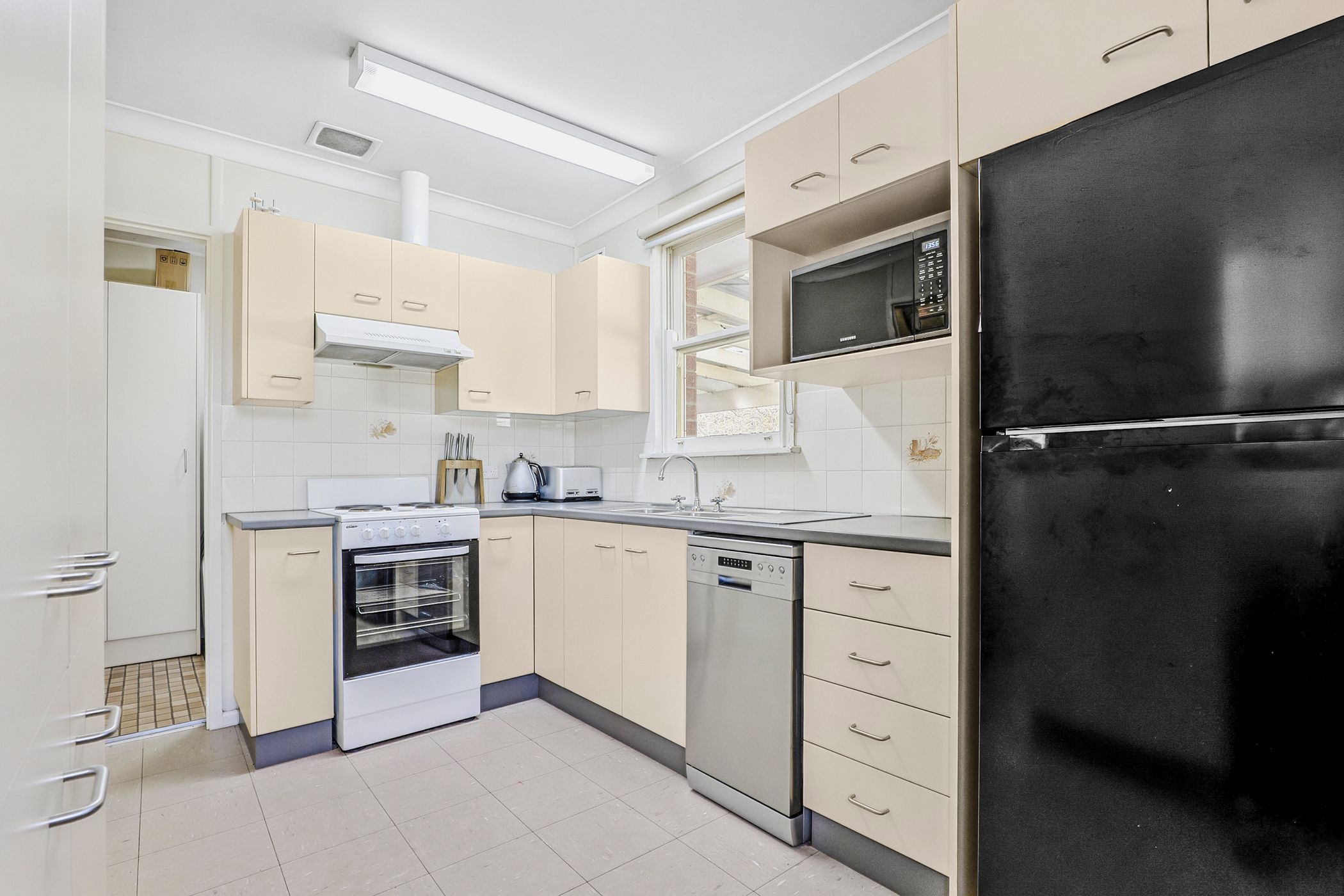 20 Luttrell Street — photo 6 of 12