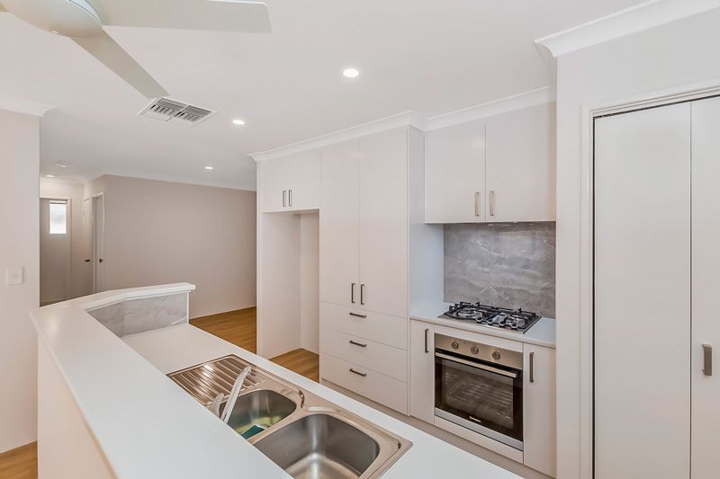 4/14 McNicholl Street — photo 3 of 19