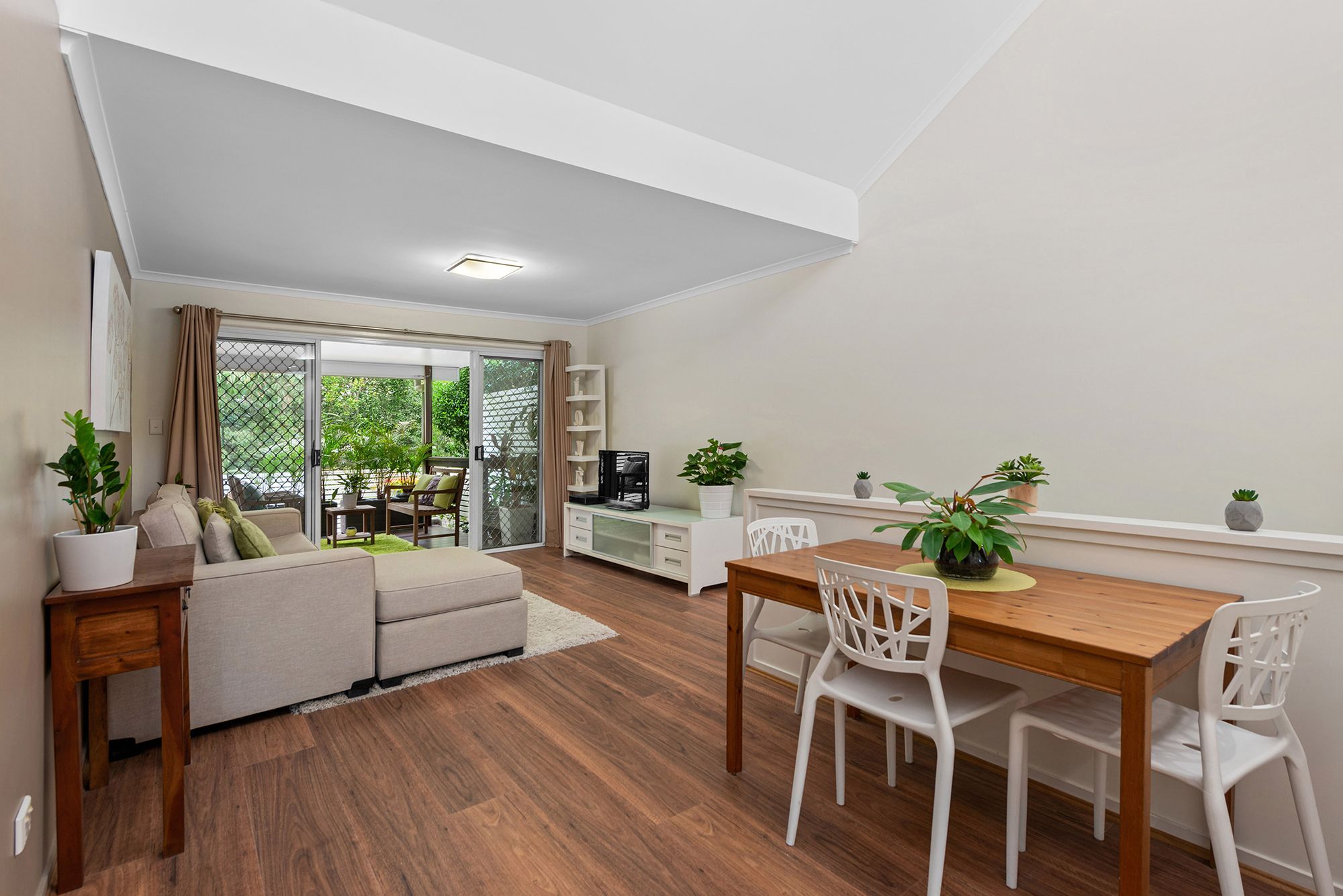2/95 Strickland Terrace, Graceville, QLD 4075