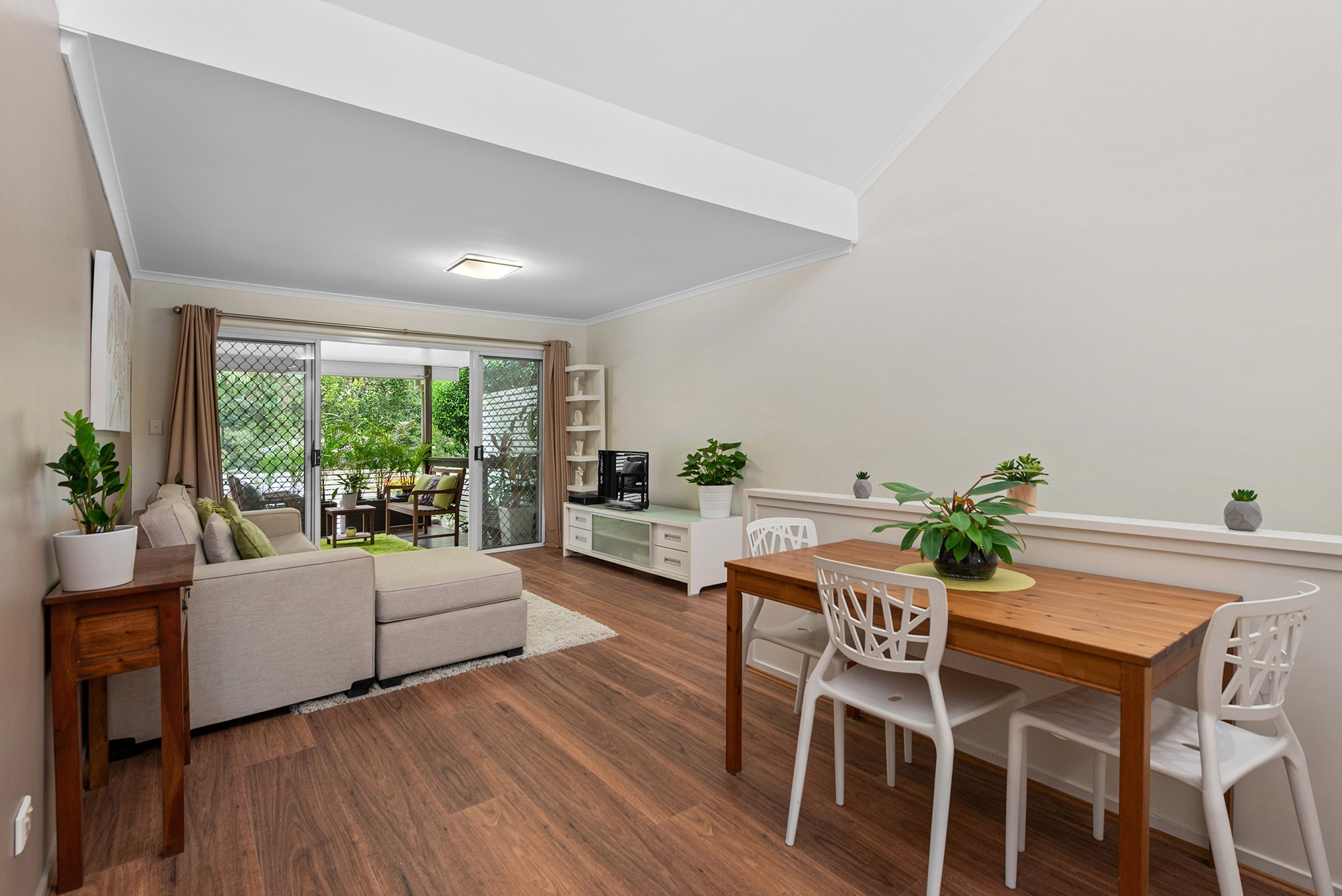 2/95 Strickland Terrace, Graceville, QLD 4075