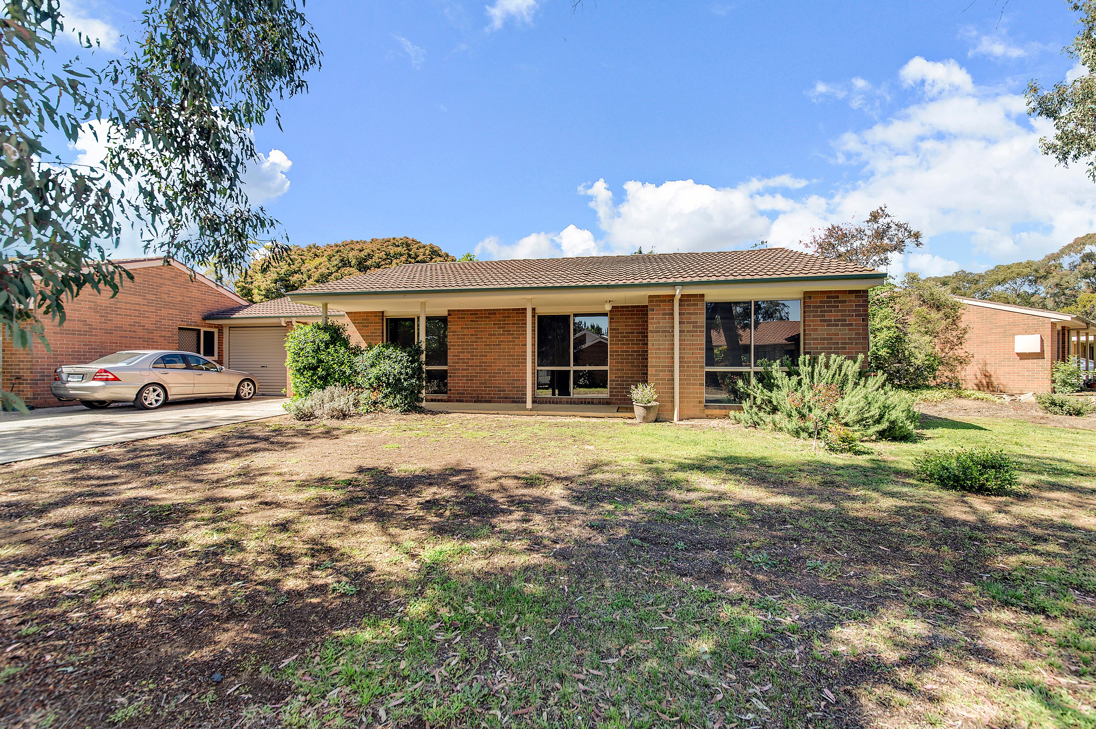 12 Tattersall Crescent, Florey ACT 2615