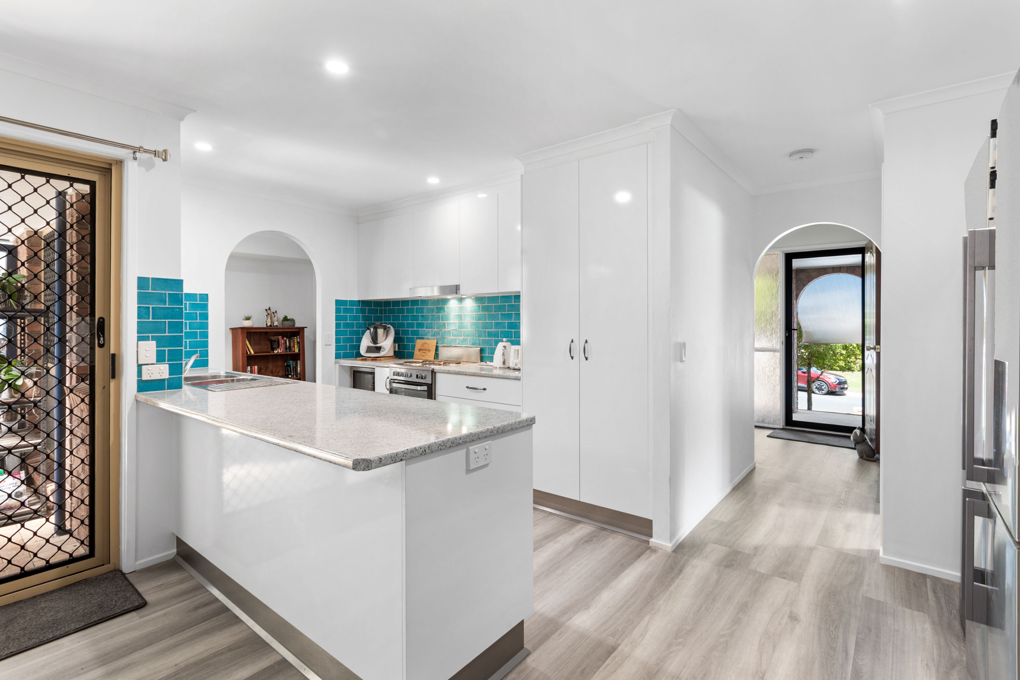 3 Huntington Drive — photo 3 of 16
