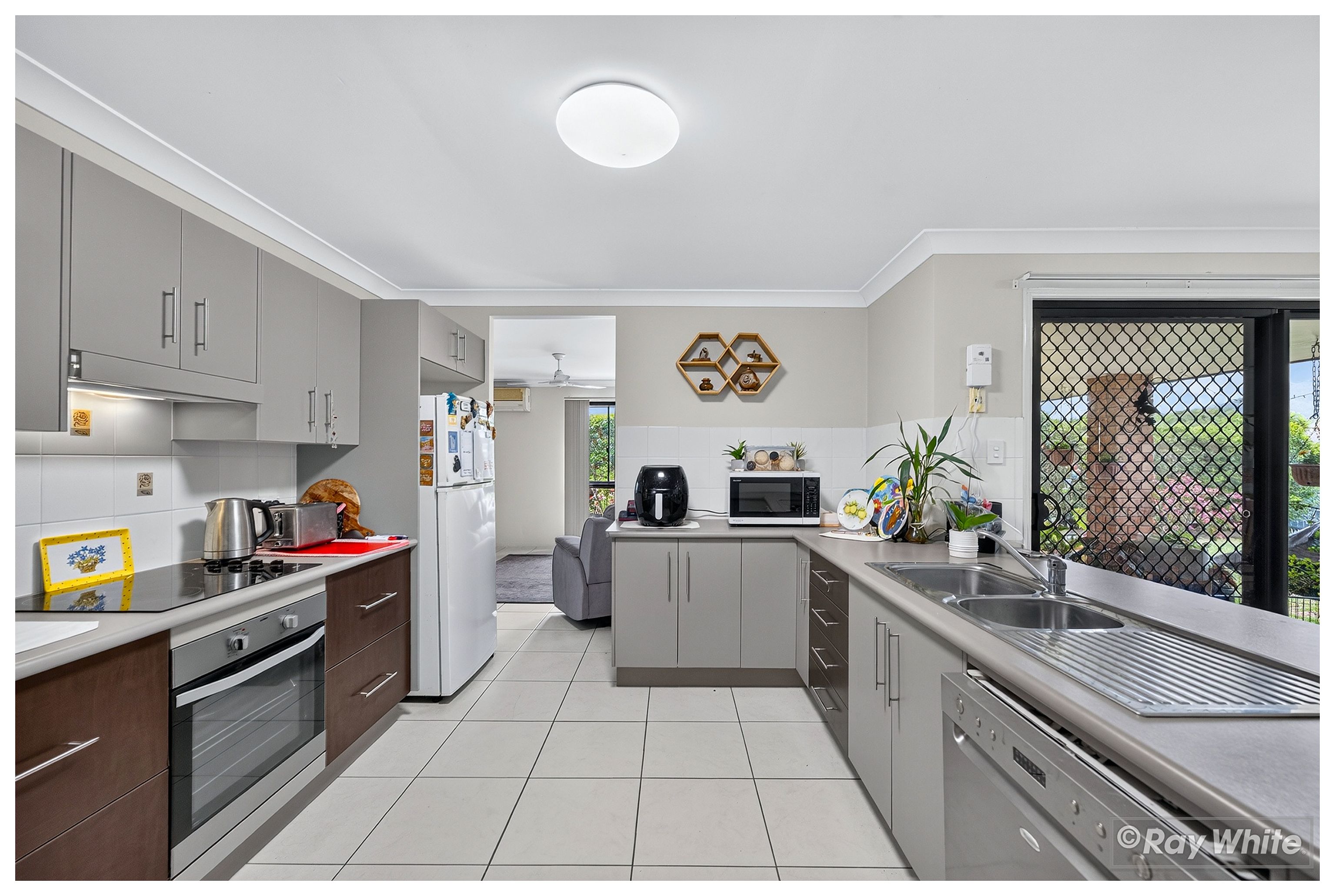 1 Red Gum Court — photo 6 of 30