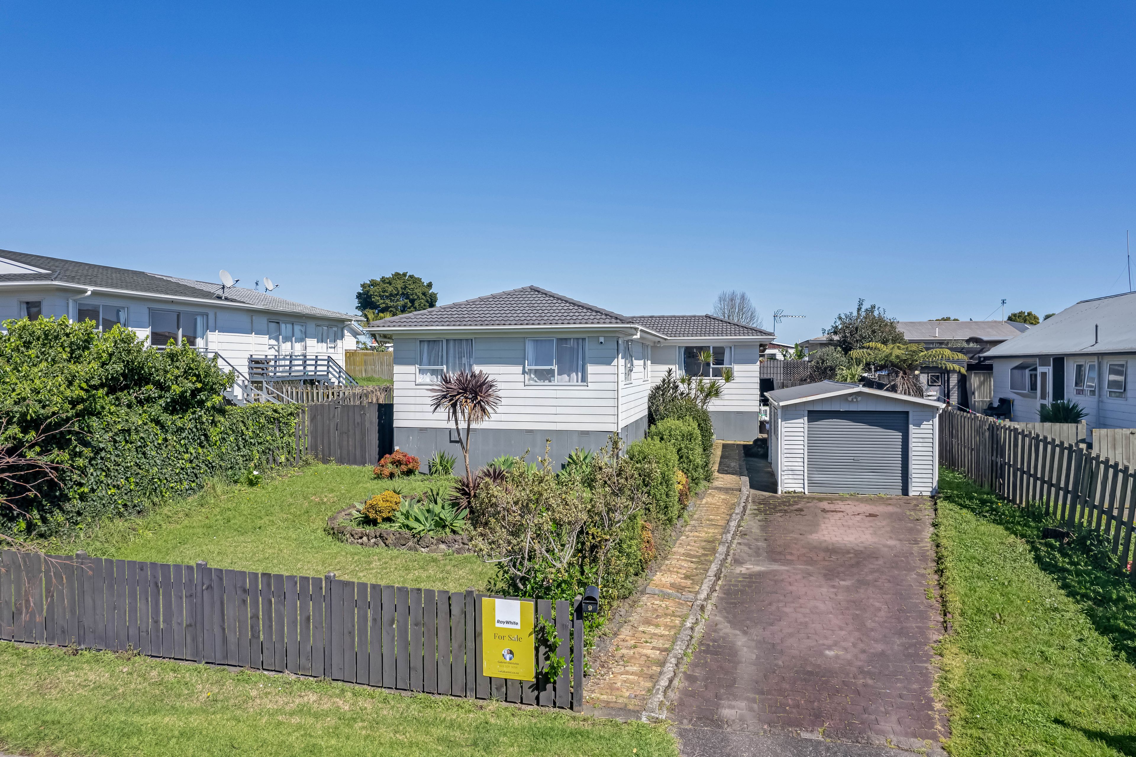 9 Frobisher Way, Manurewa, Manukau City