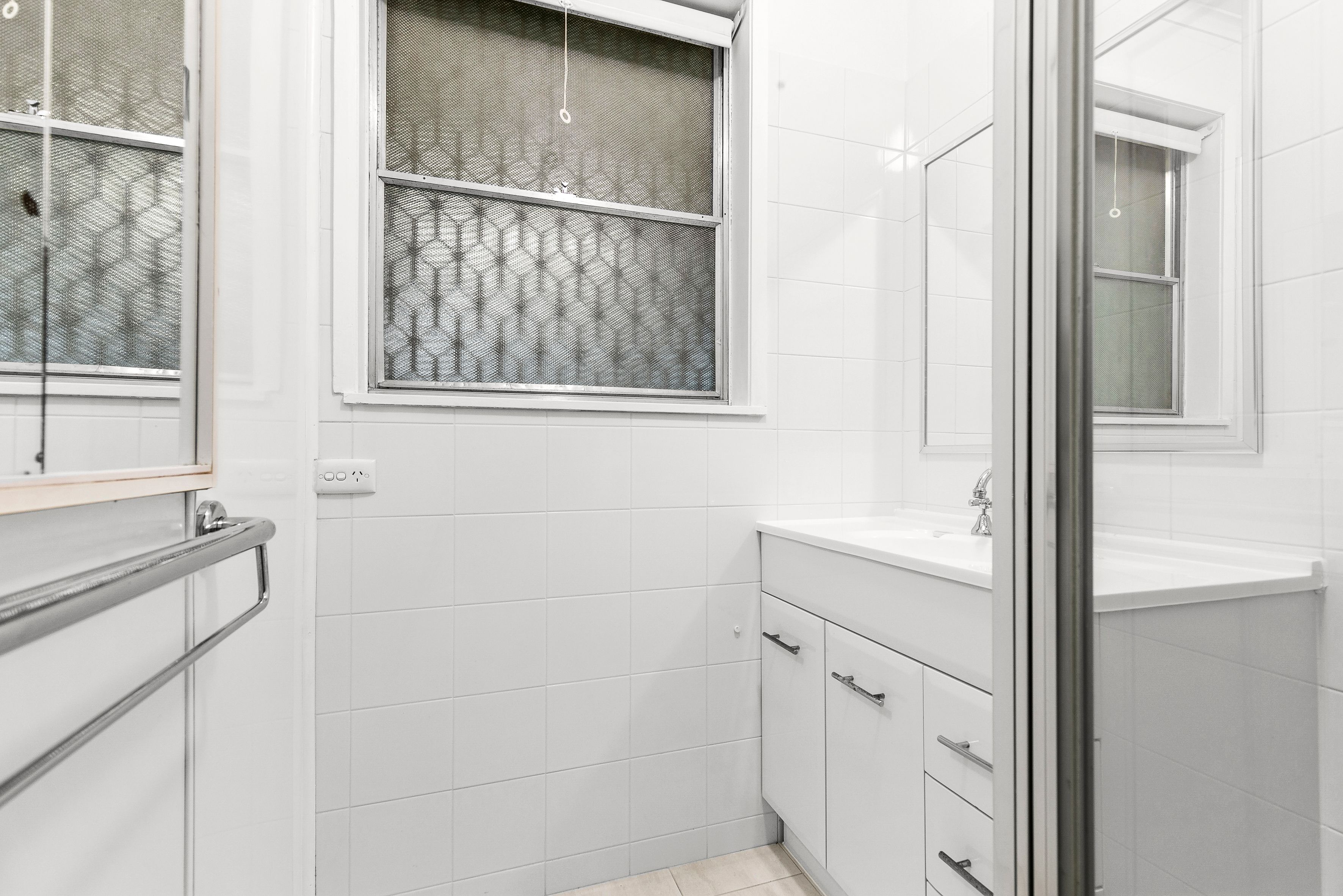 46 Hepburn Street — photo 10 of 17