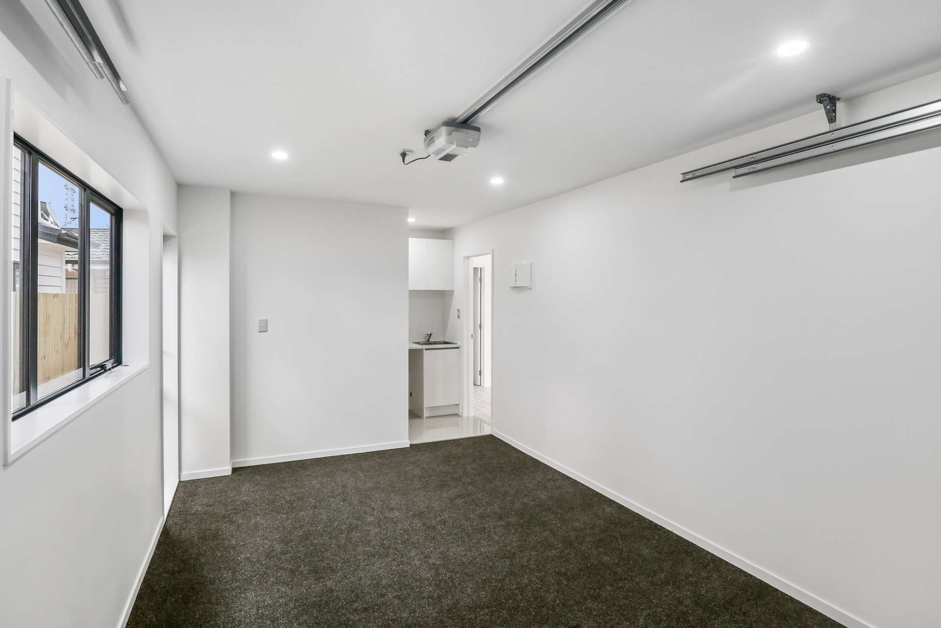 37a Berwyn Avenue photo 5