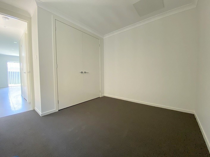 6B Rixon Street, Oran Park, NSW 2570