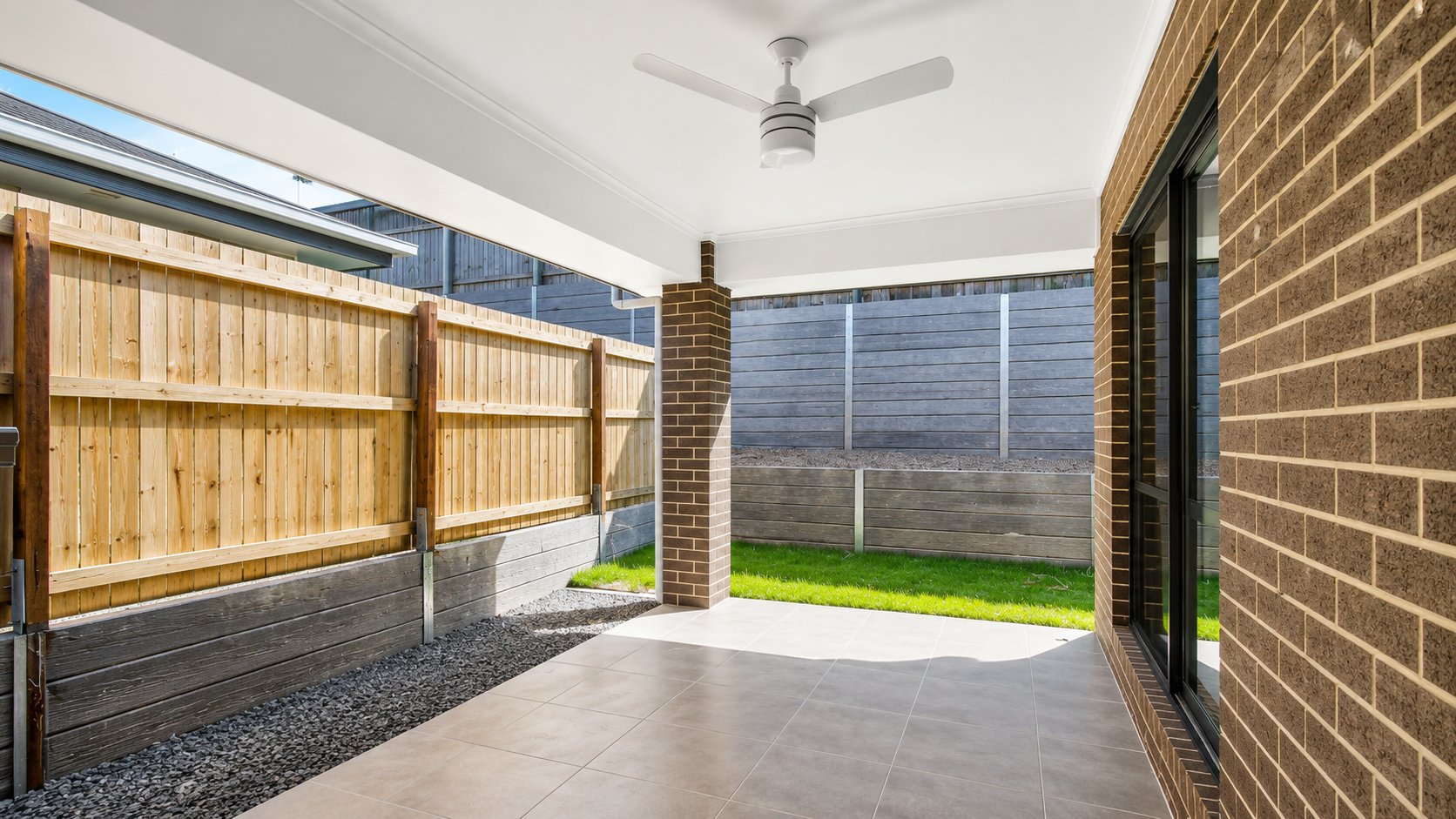 6 Gumtree Crescent — photo 11 of 13
