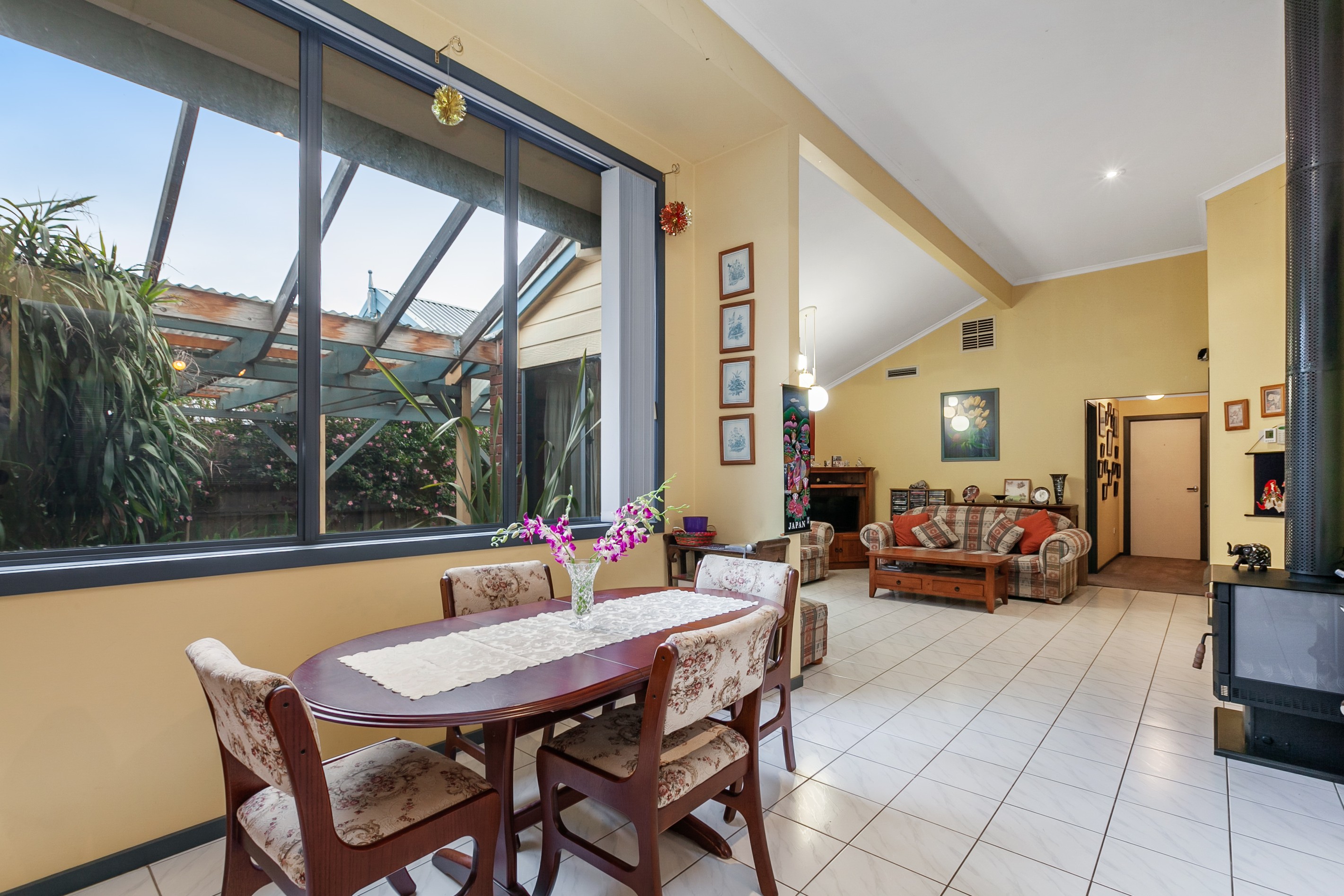 22 Manna Gum Walk, South Morang, VIC 3752