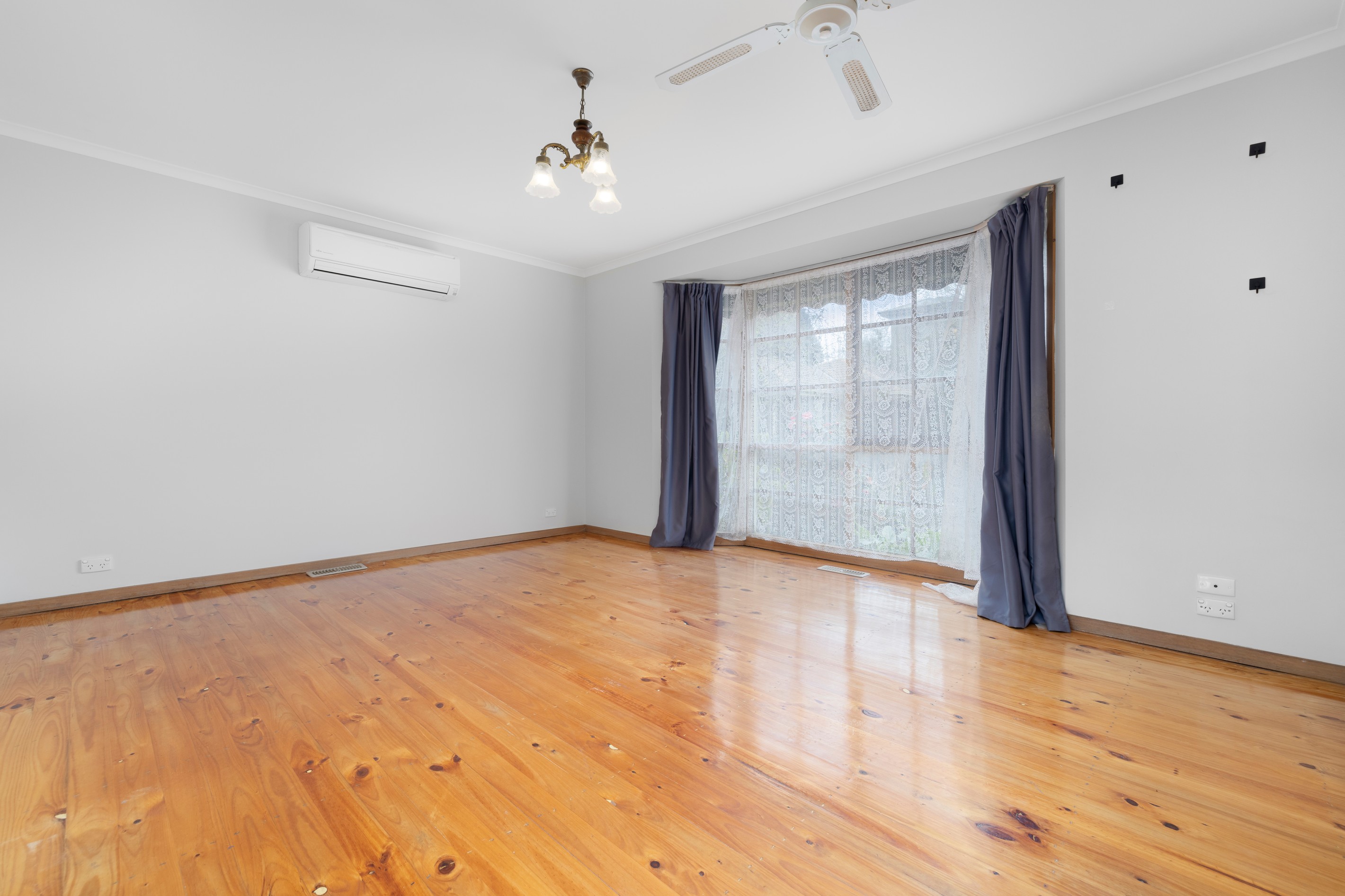 2/27 High Street, Bayswater, VIC 3153