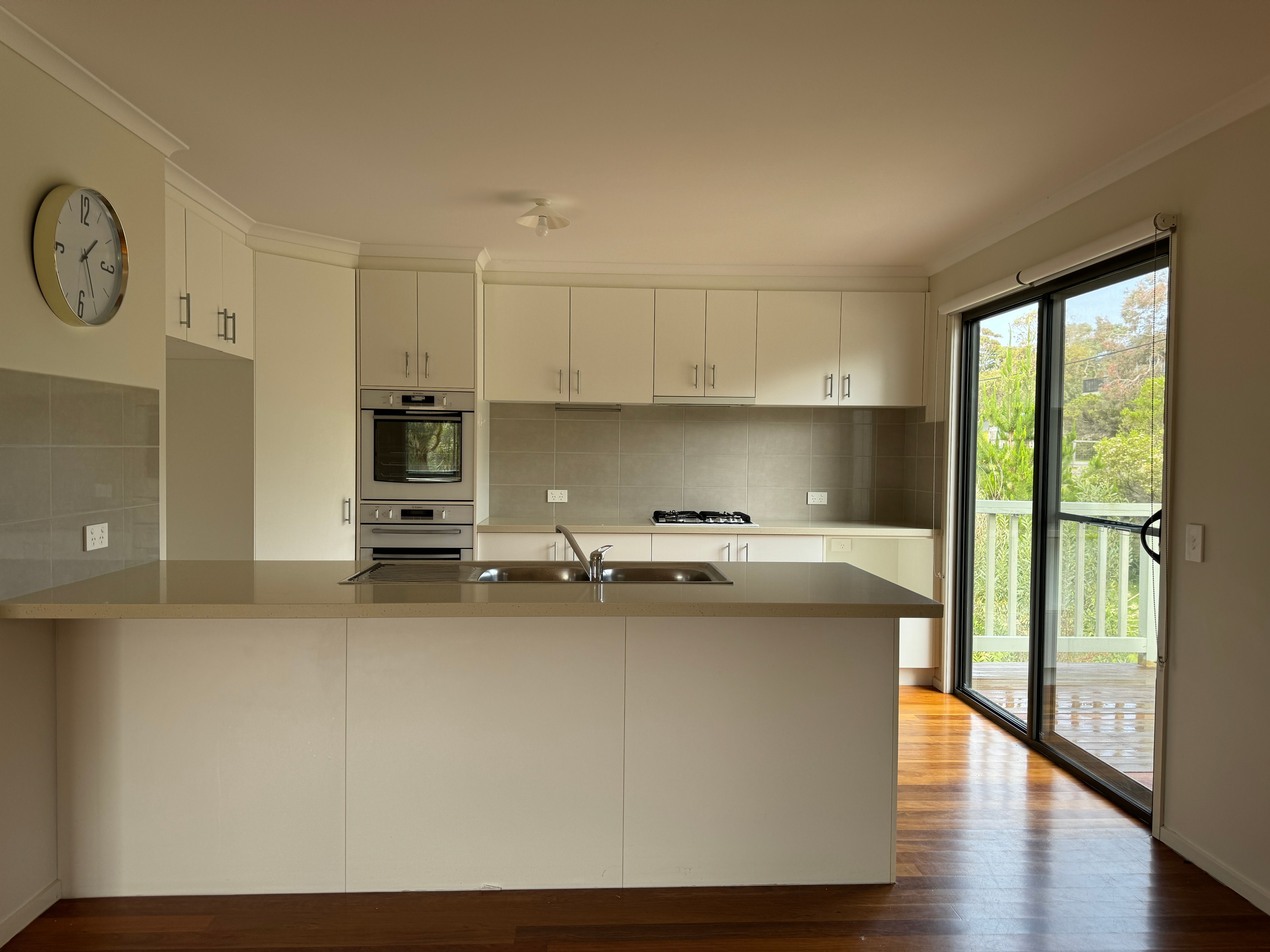 16 Graham Avenue, Venus Bay, VIC 3956