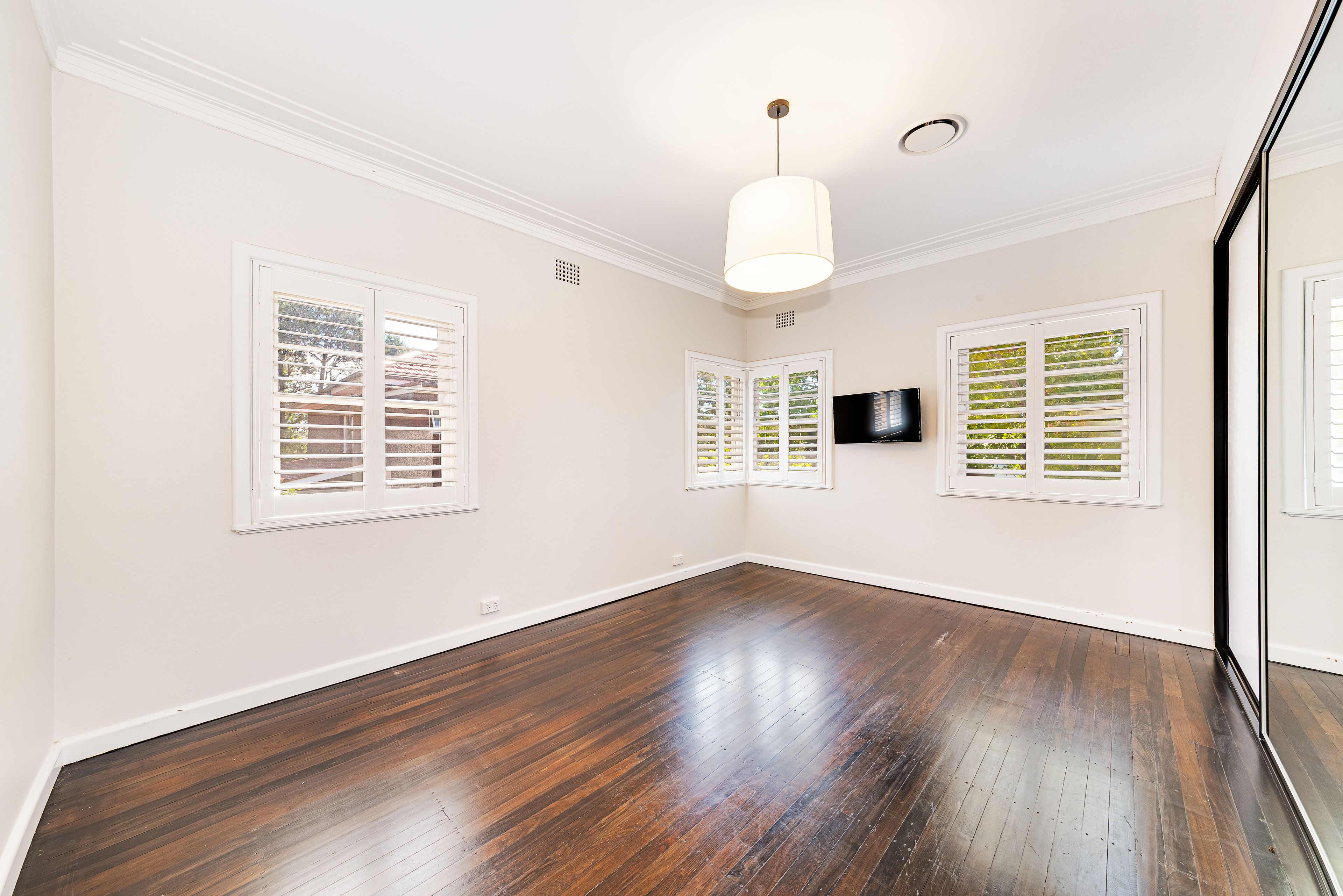 20 Aubrey Road — photo 5 of 8