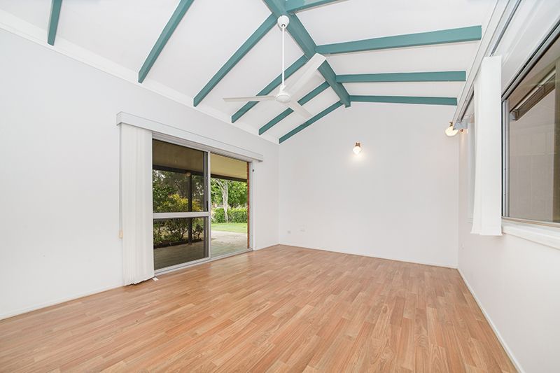 8 Winston Crescent, Kirwan, QLD 4817