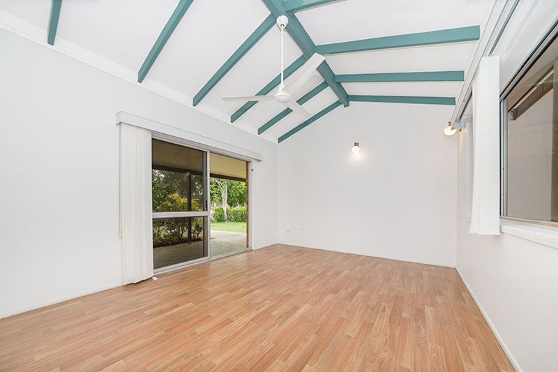 8 Winston Crescent, Kirwan, QLD 4817