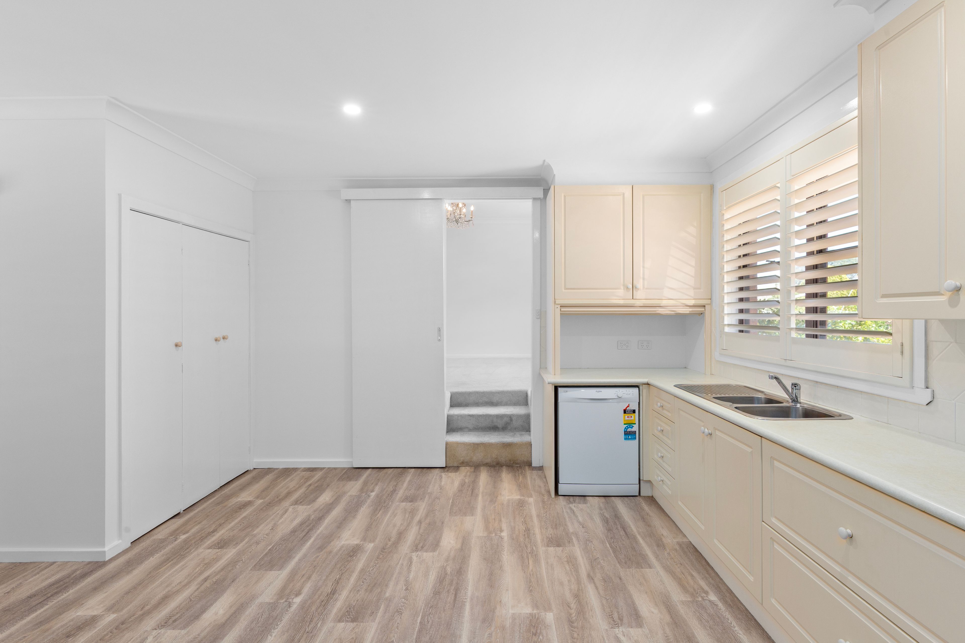 21 Tristania Crescent — photo 7 of 29