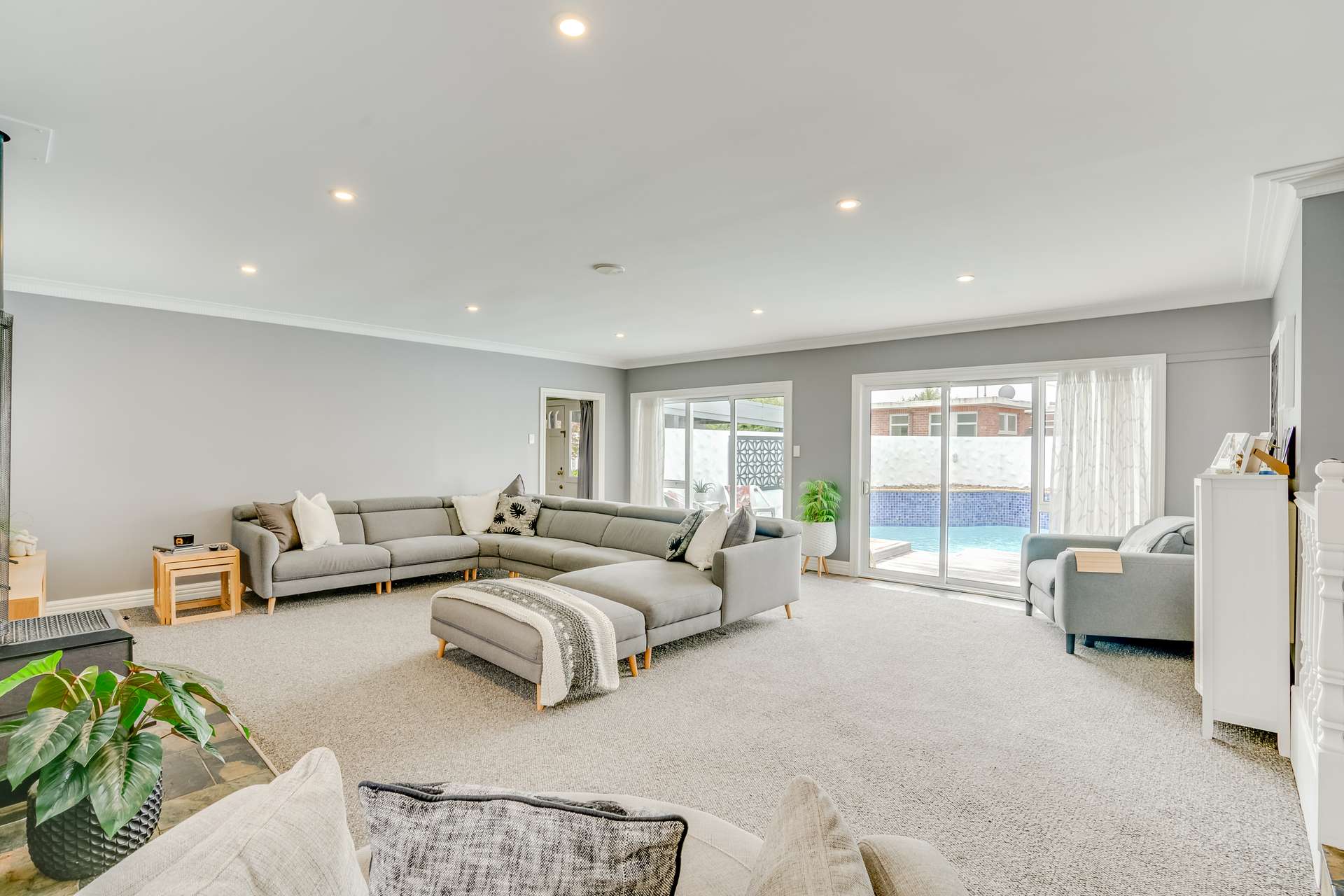 34 Te Atatu Road photo 7