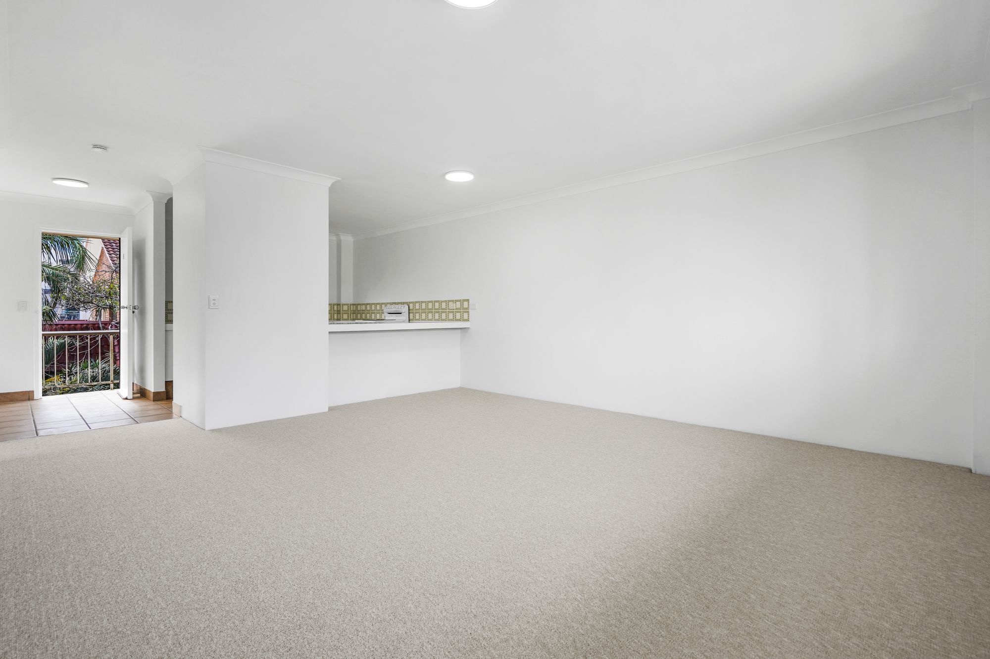 4/3 Robert Street — photo 4 of 18