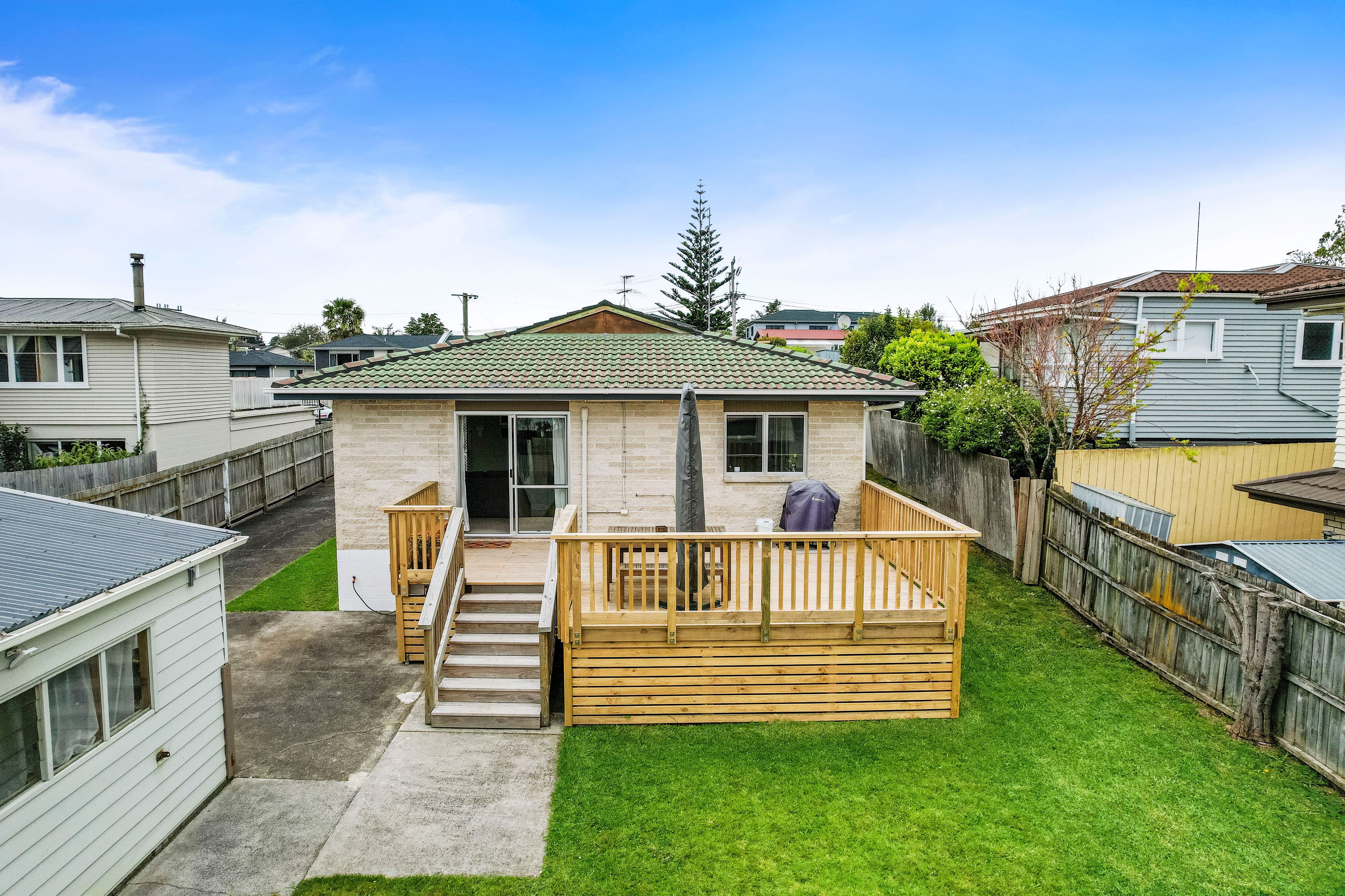 2/25 Lochinver Road, Papatoetoe, Manukau City 2025 Sold House Ray