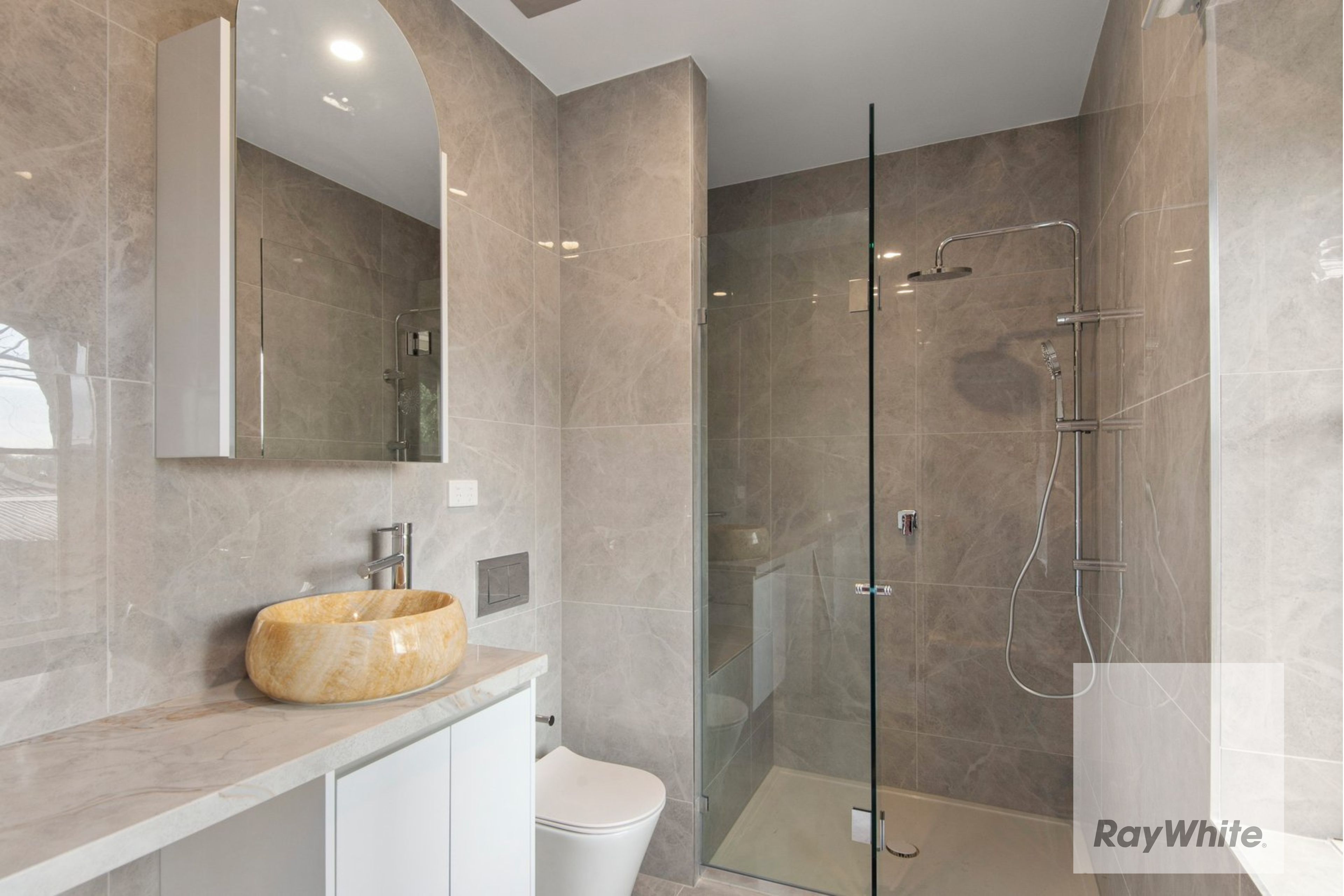 3A Saville Court — photo 3 of 8