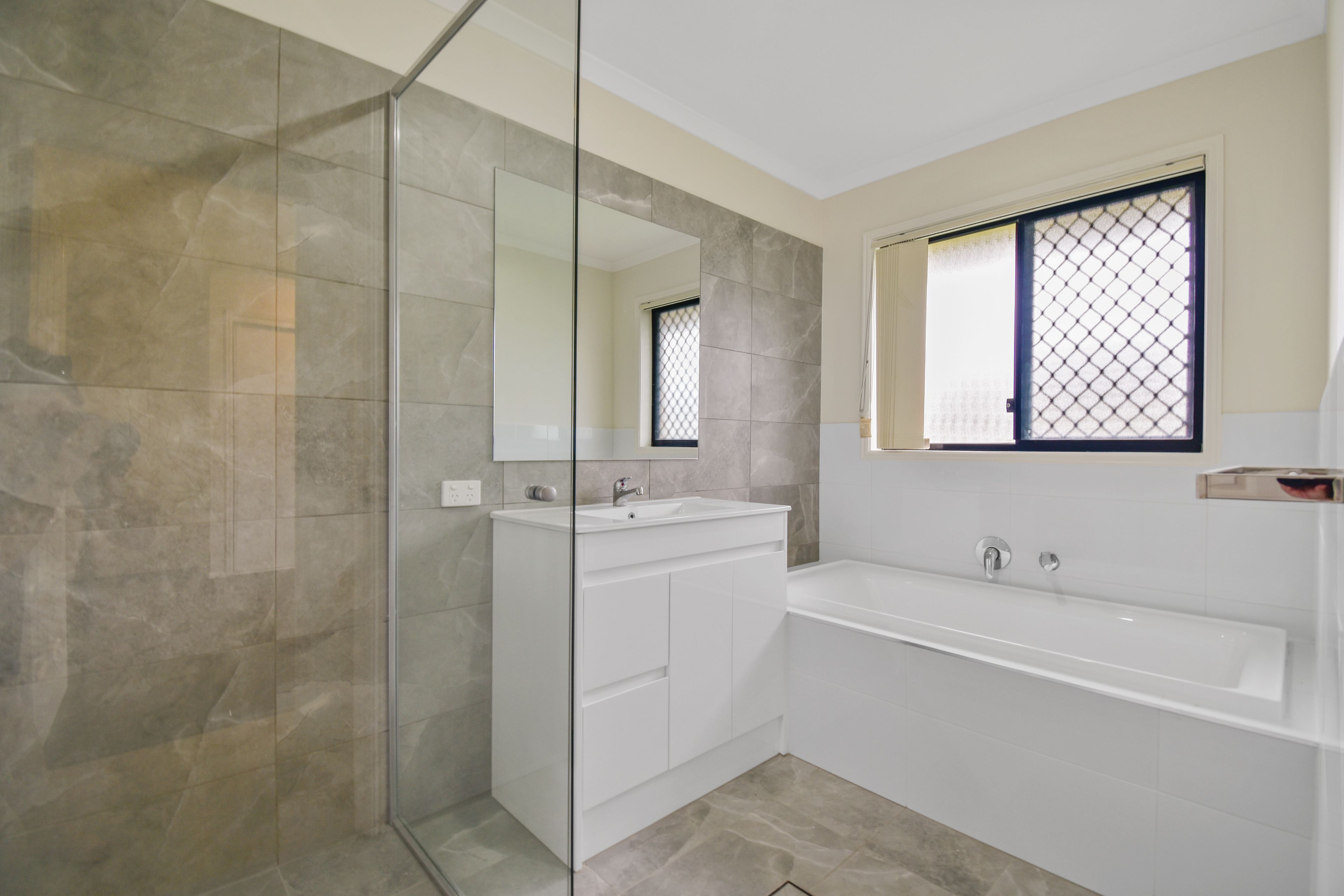 26 Springbrook Street — photo 10 of 12