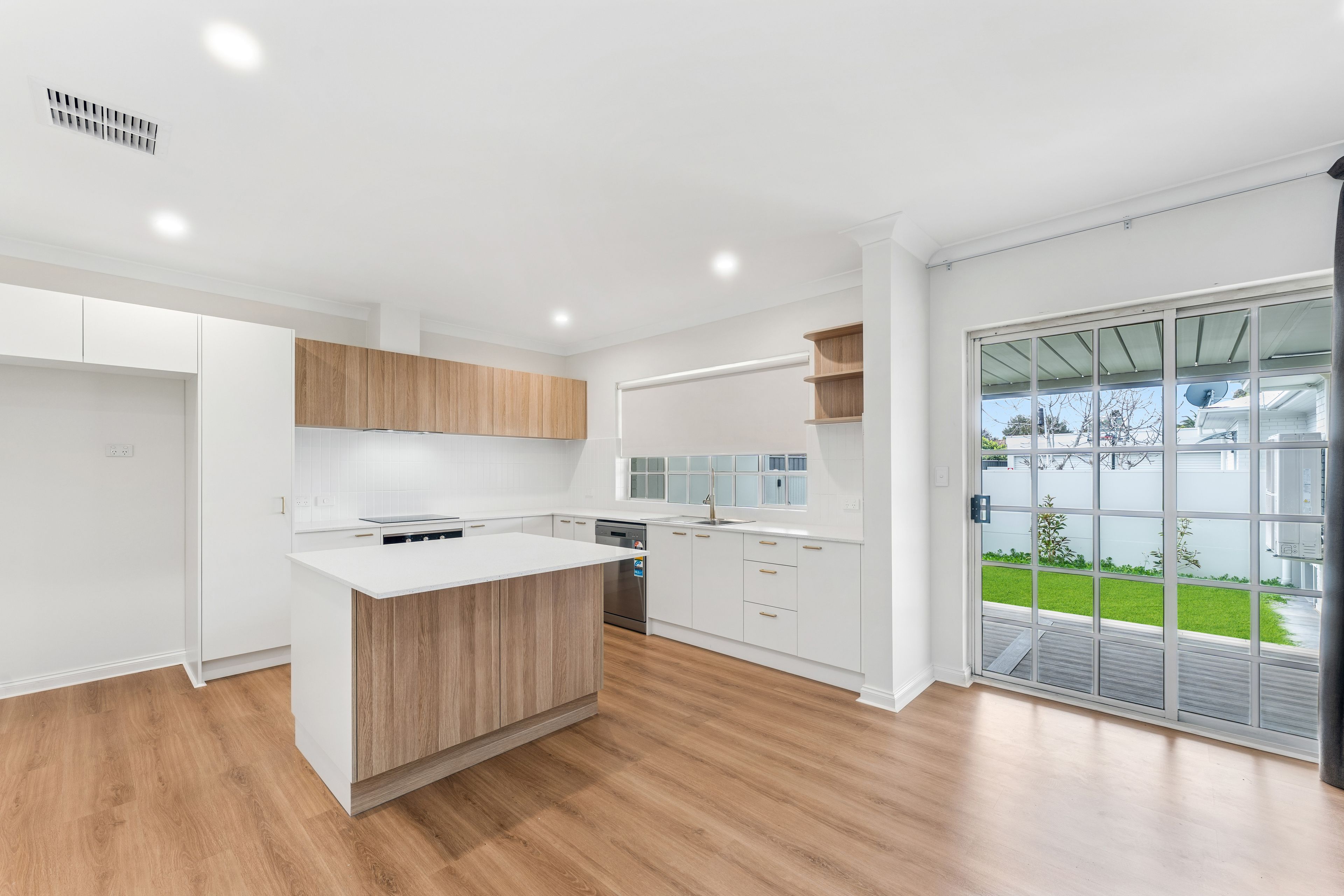 331 Tapleys Hill Road — photo 5 of 12