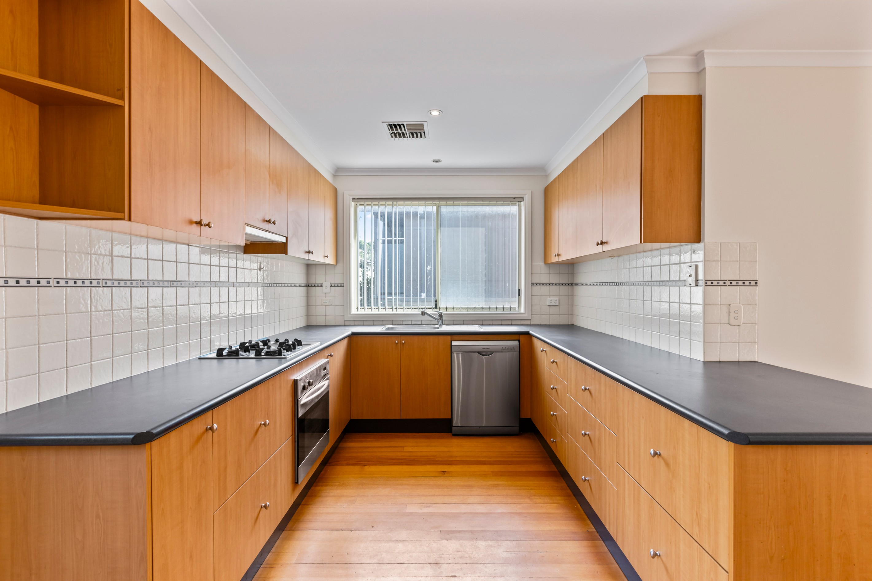 1/47 Winbirra Parade, Ashwood, VIC 3147