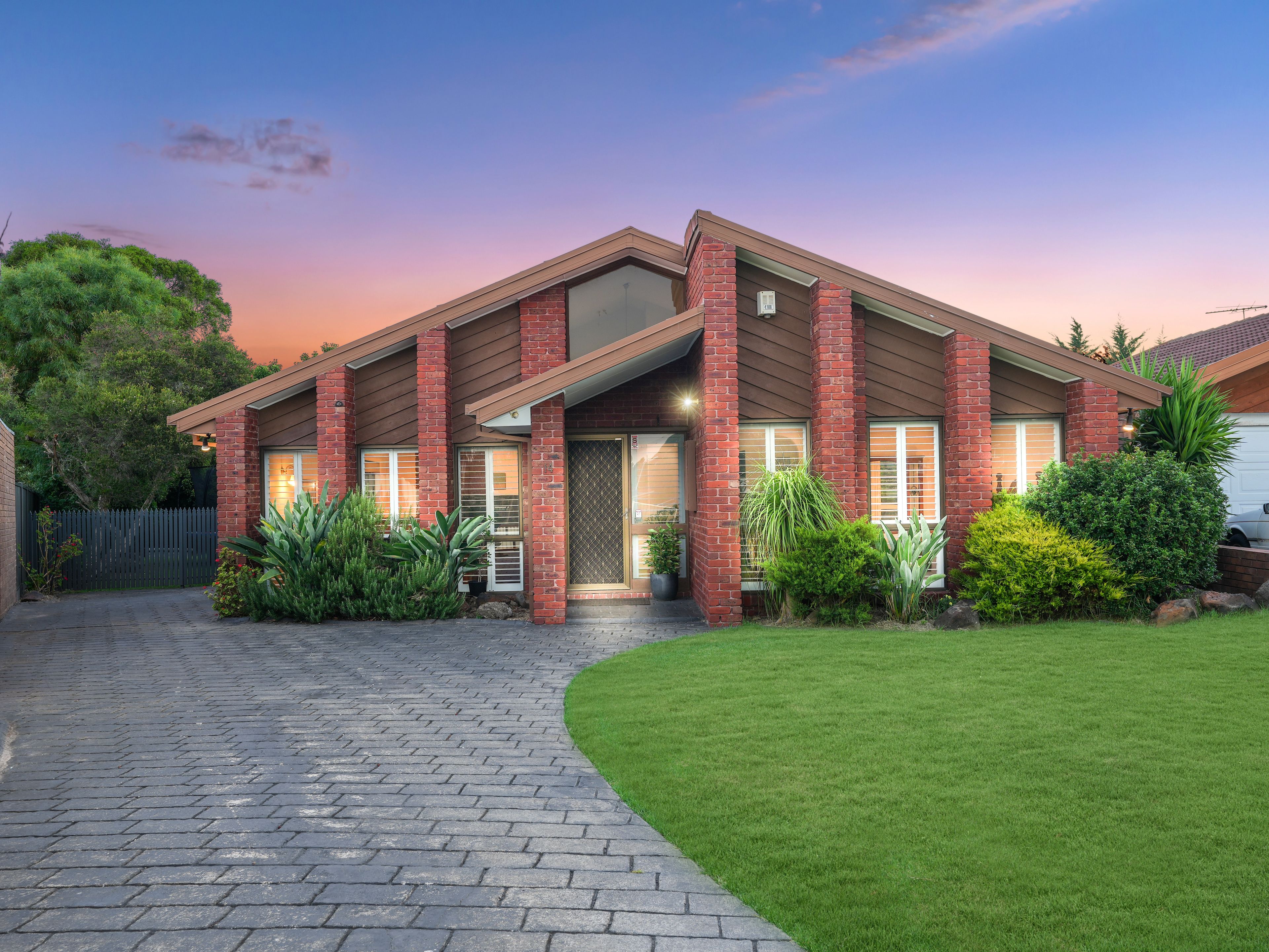 14 Wakatipu Court, Taylors Lakes, VIC 3038