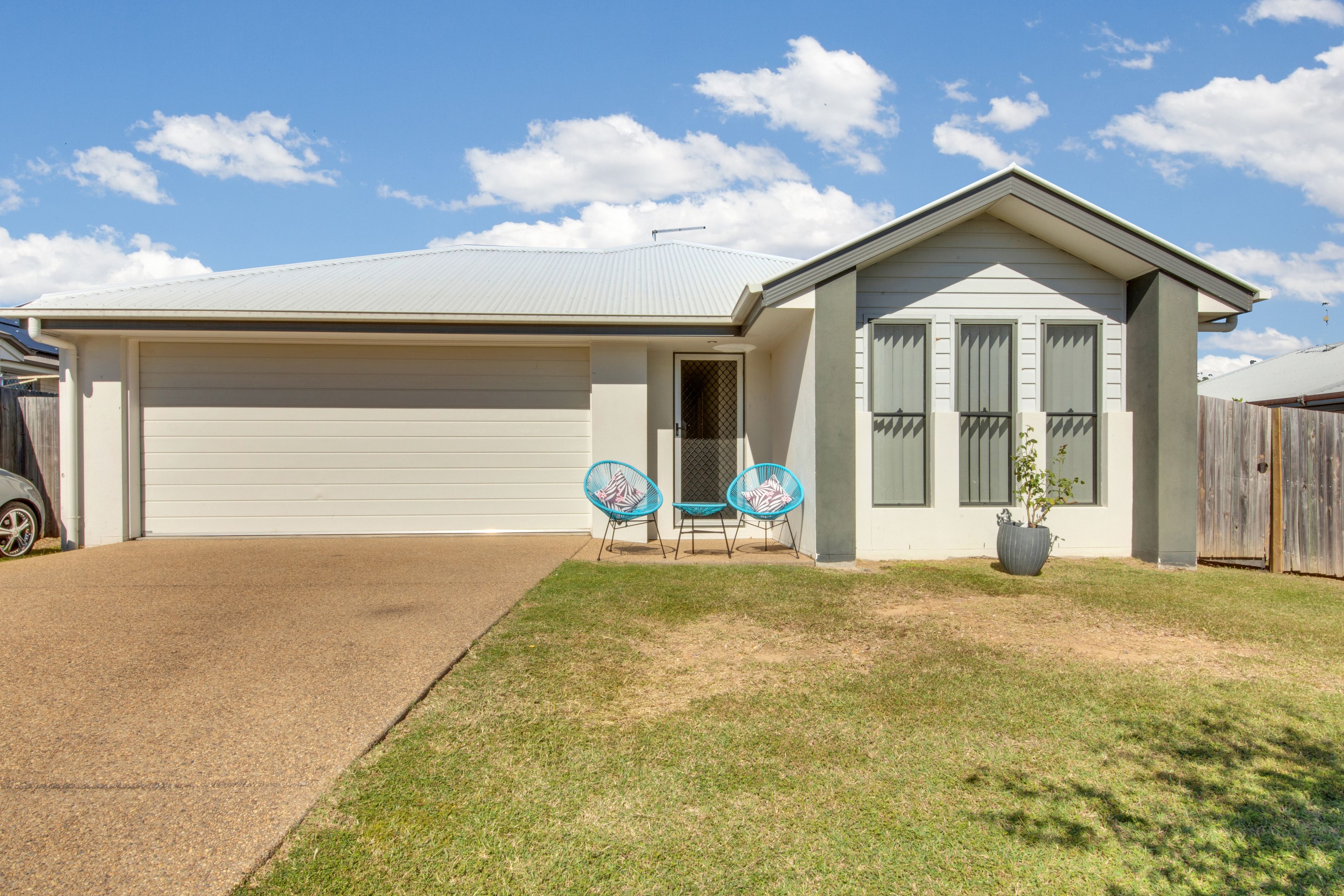 8 Kandel Court, Kirkwood, QLD 4680