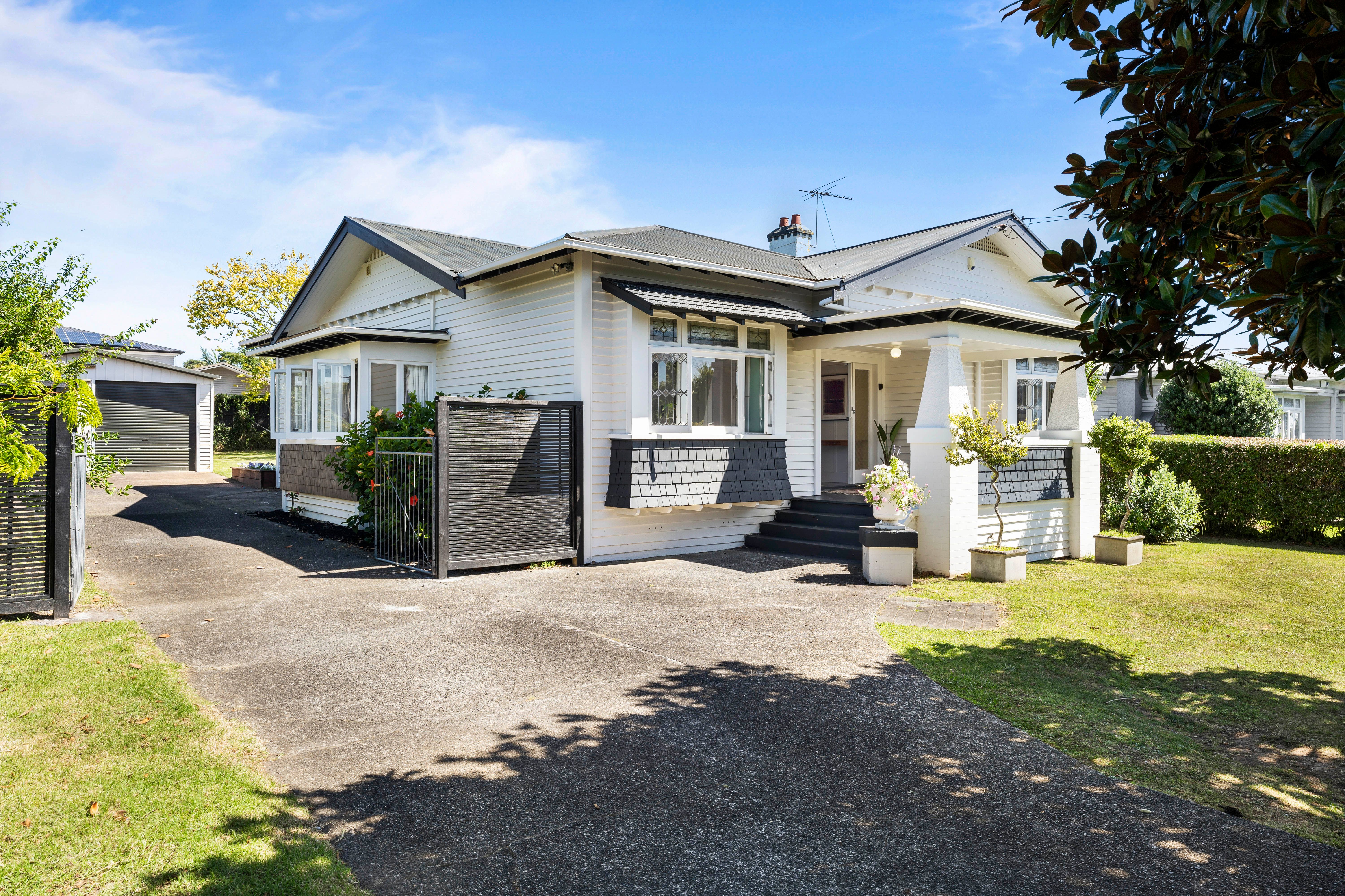 71 McIntyre Road, Mangere Bridge, Manukau City