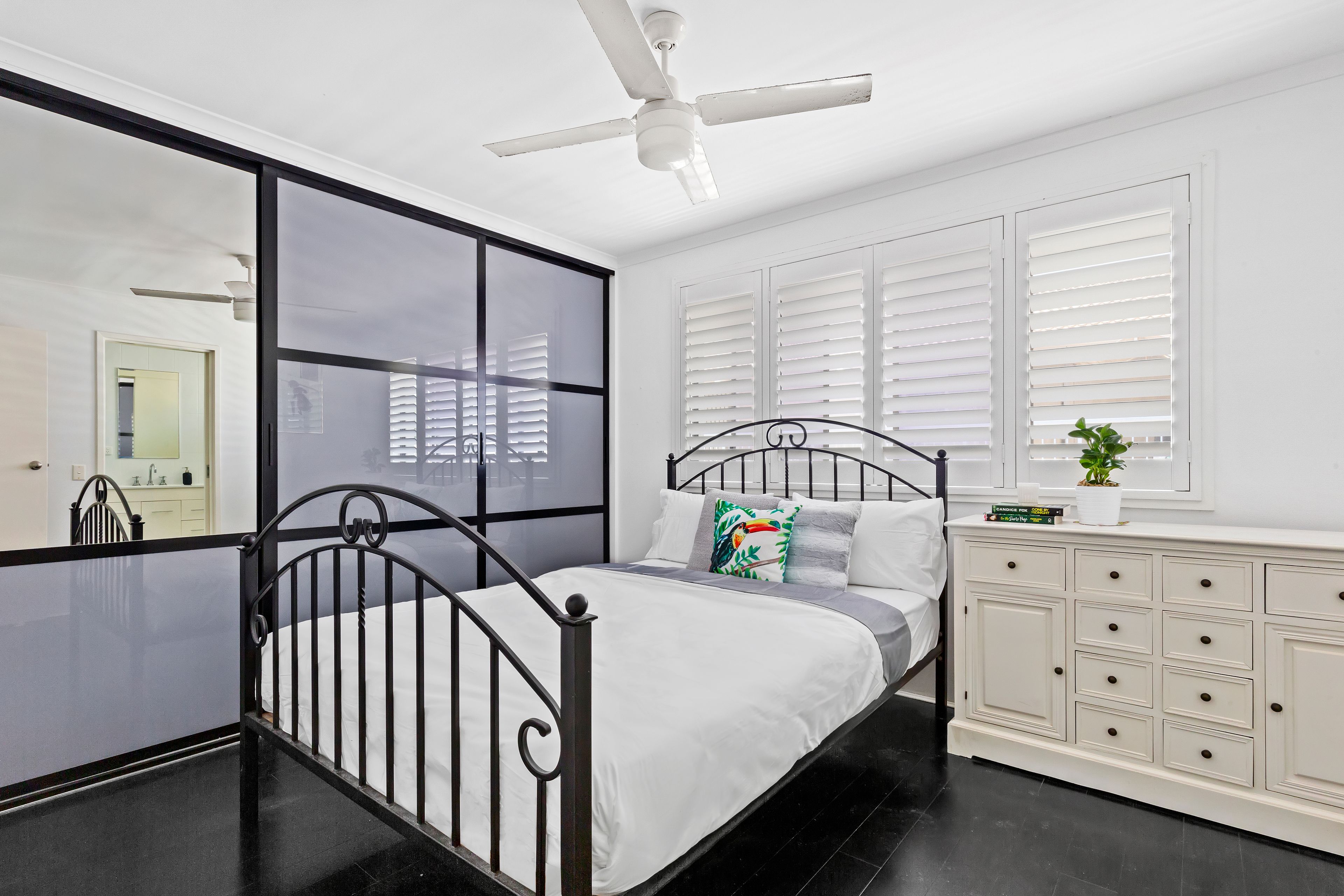 12 Rosewood Avenue, Broadbeach QLD 4218