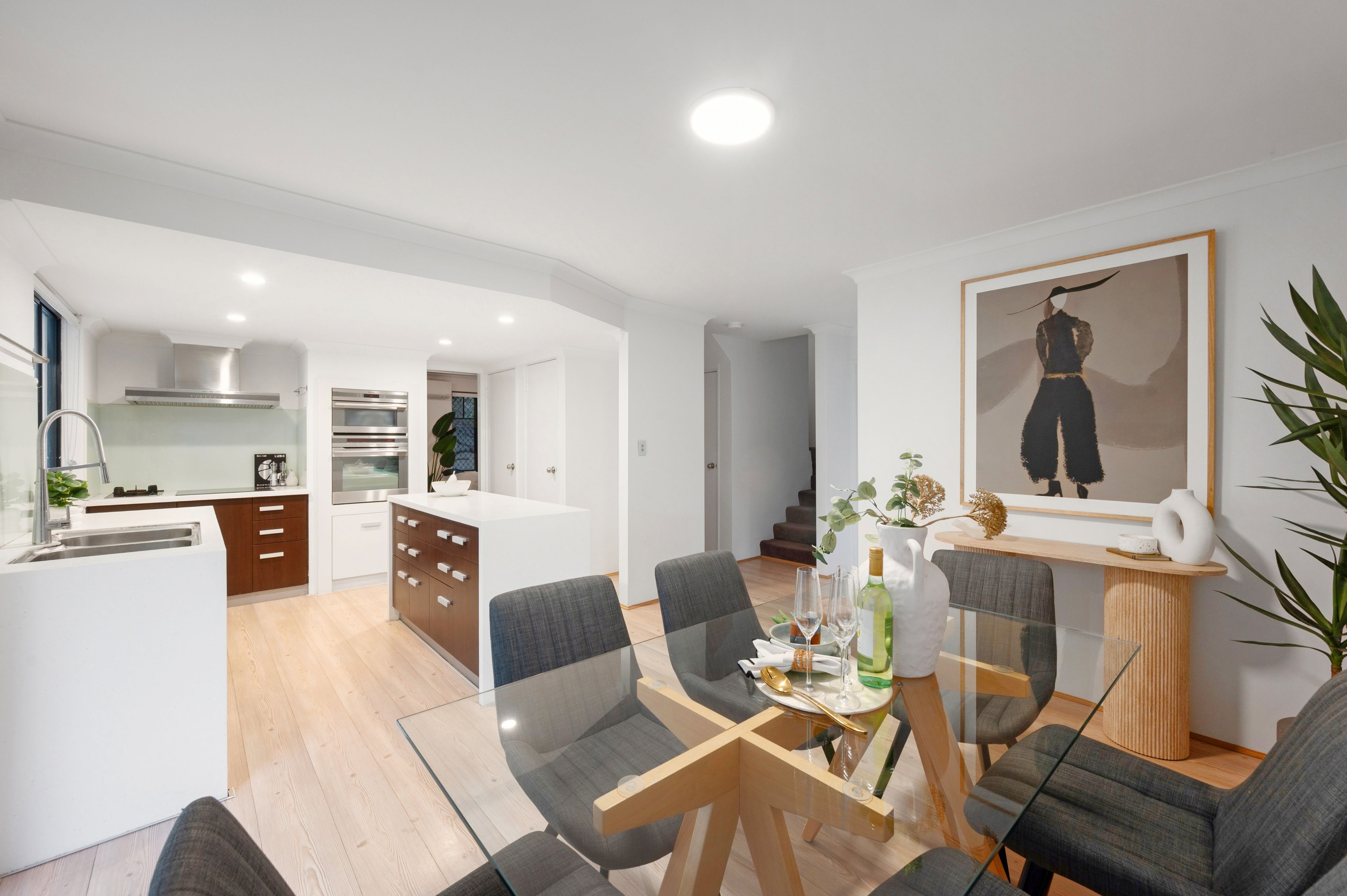 6/146 Coode Street — photo from Ray White South Perth
