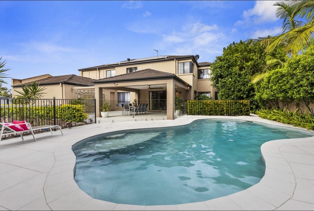 2 Avisford Court, Arundel, QLD 4214
